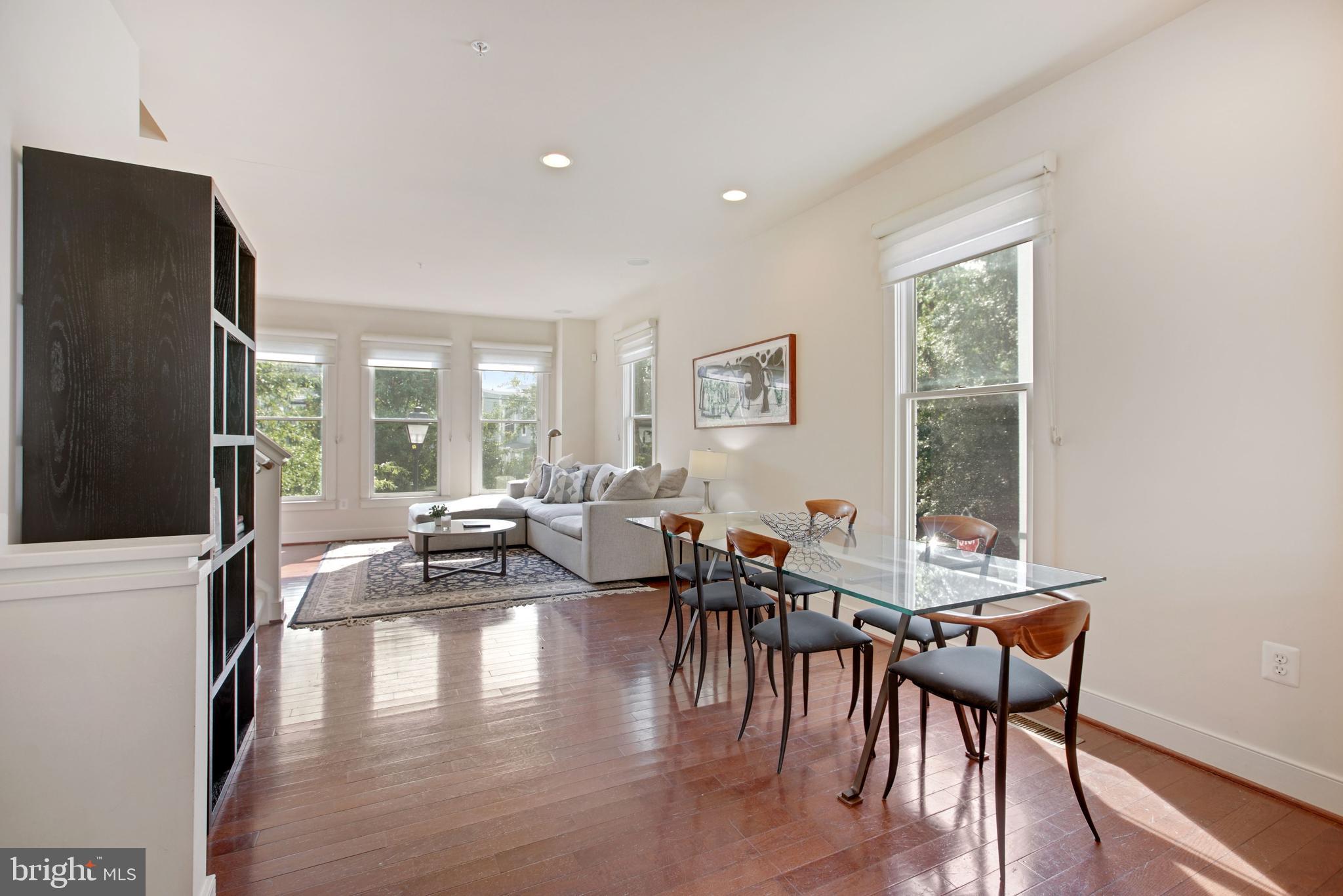 OLD TOWN COMMONS - Residential Lease