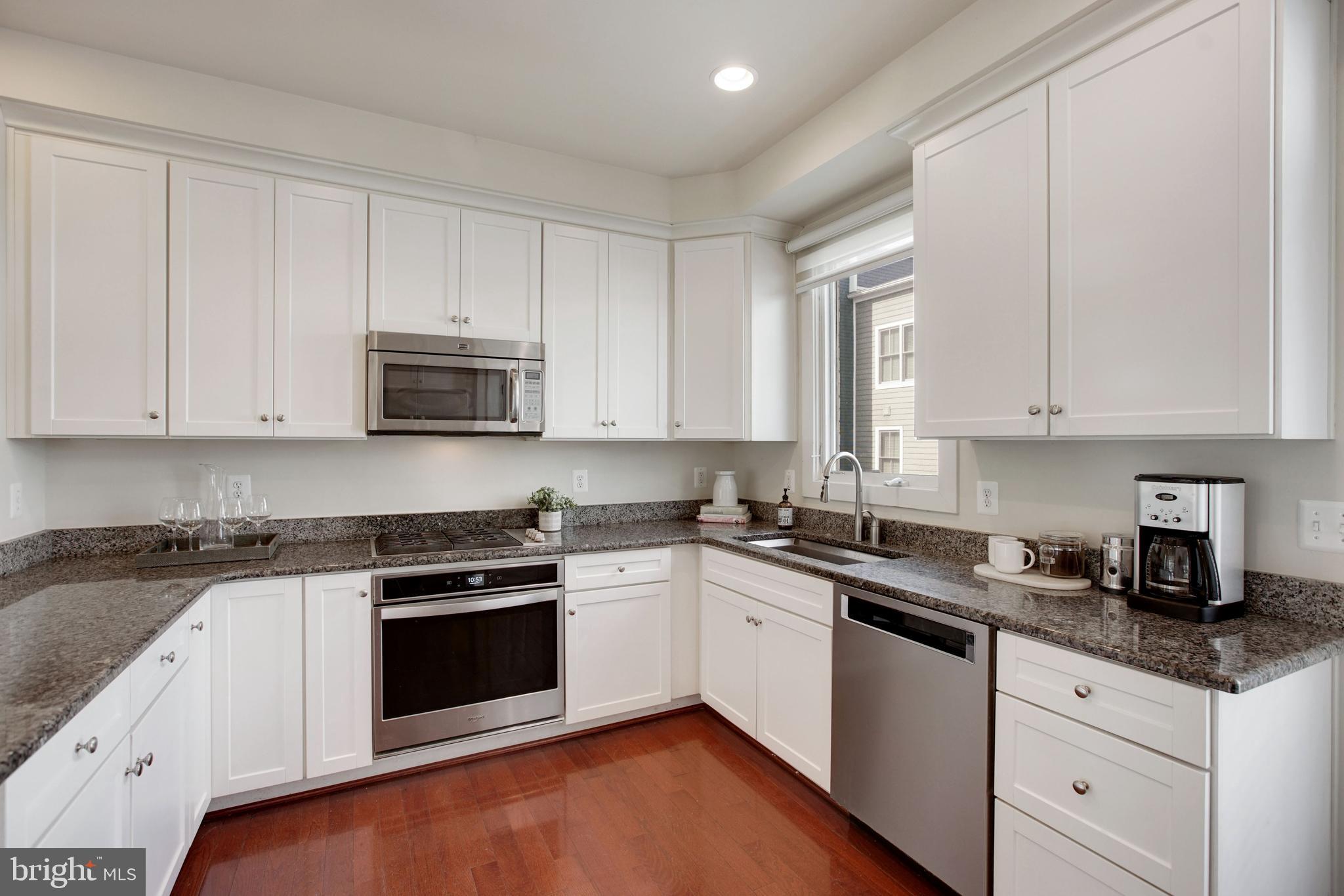 OLD TOWN COMMONS - Residential Lease