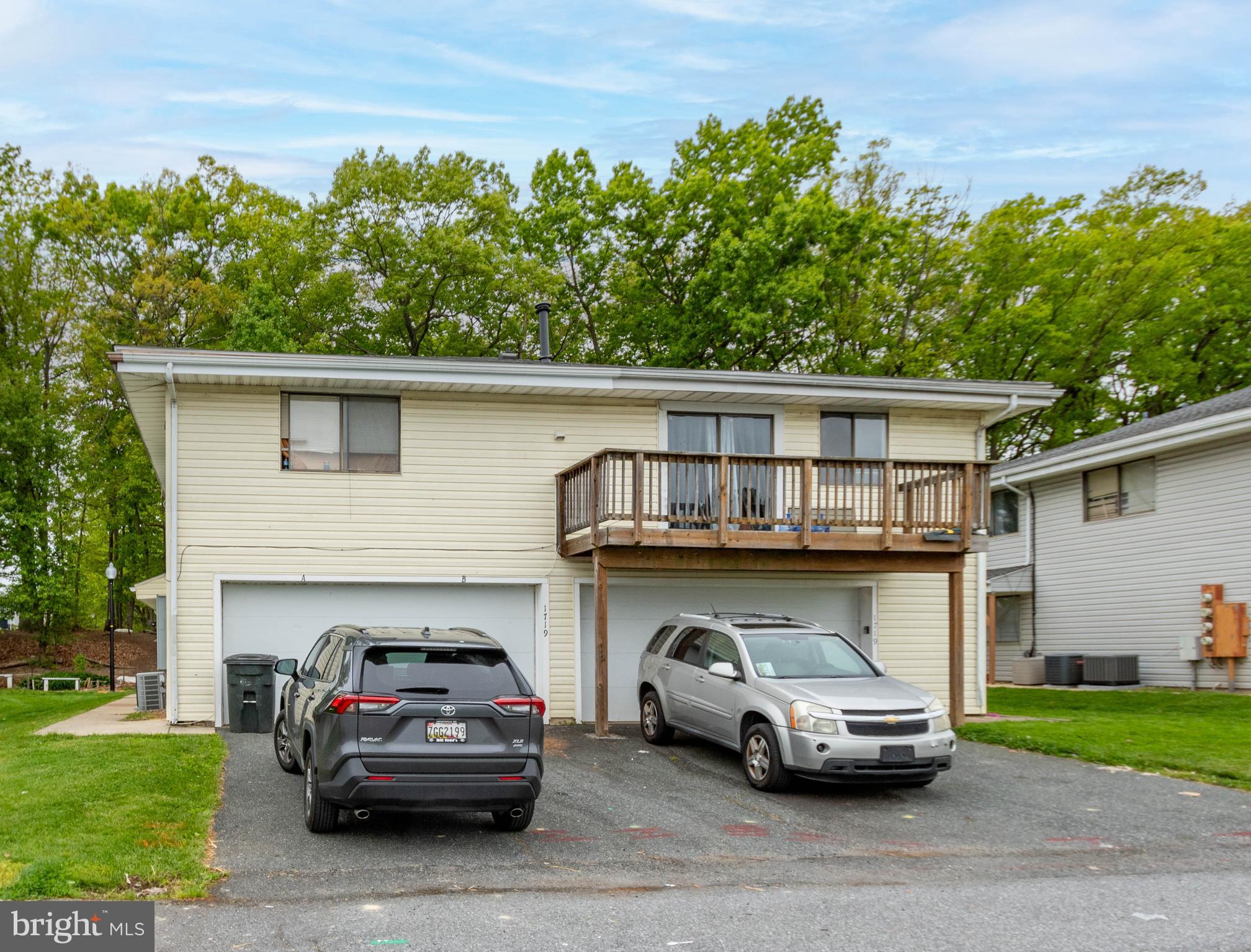 EDGEWATER VILLAGE - Residential