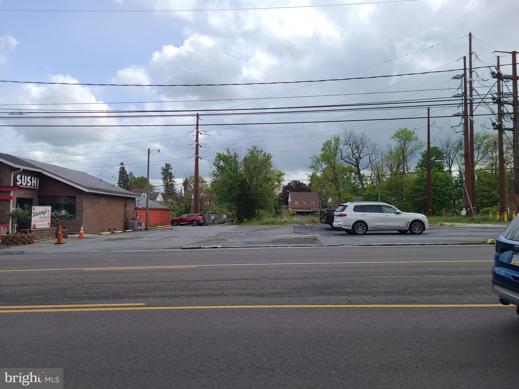 WEST LAWN - Commercial Lease