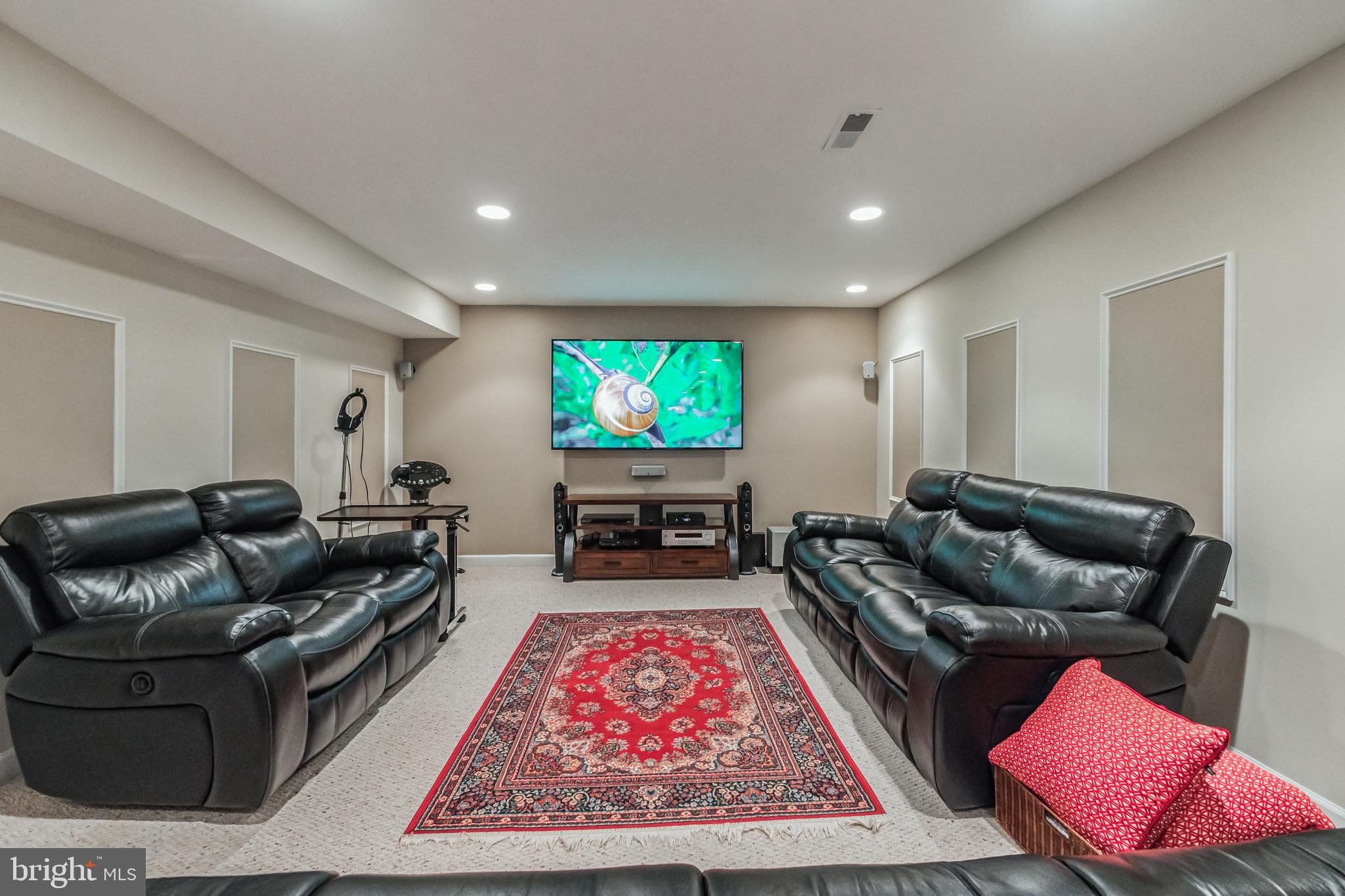 HOYLES MILL VILLAGE - Residential