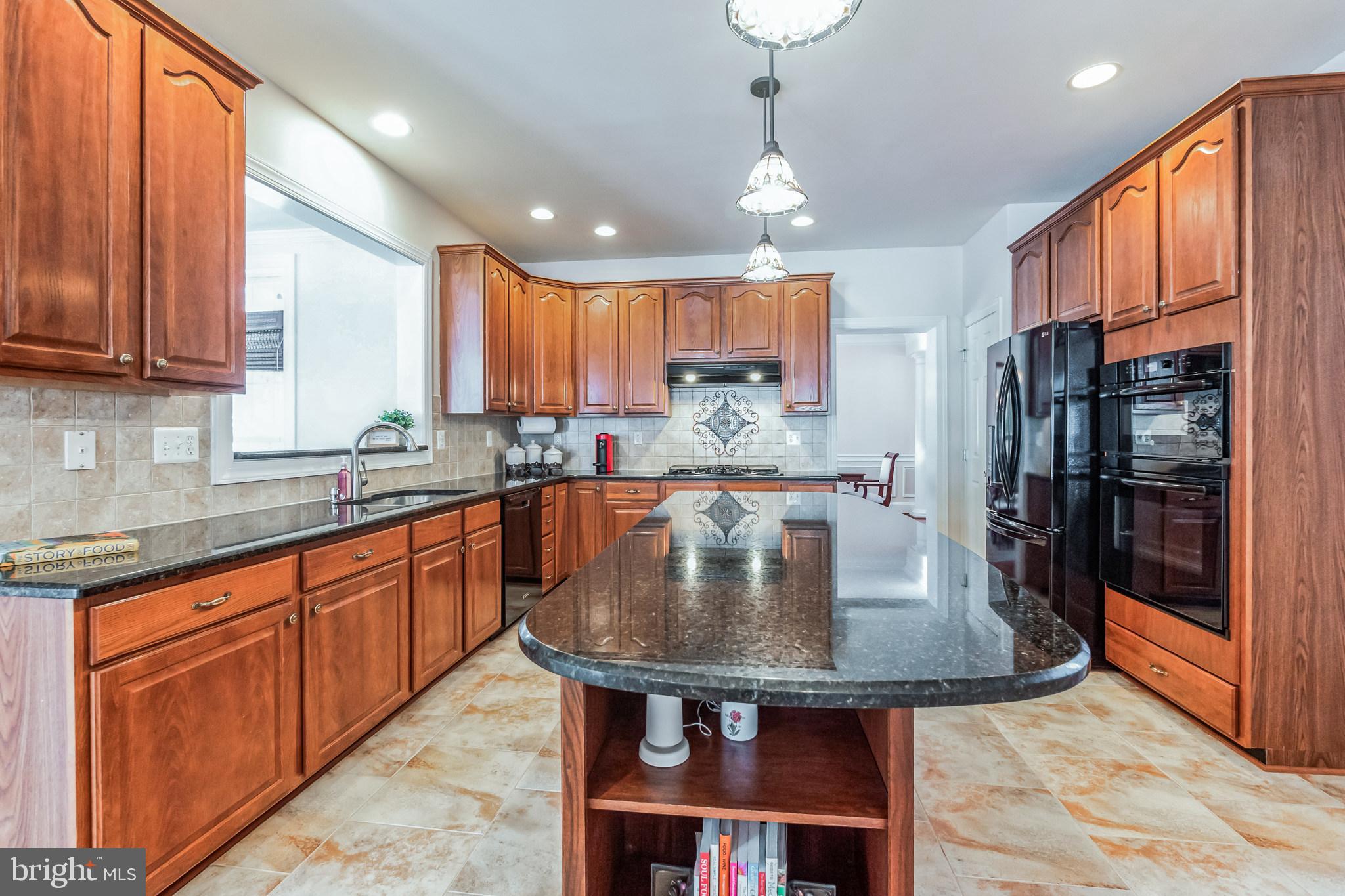 HOYLES MILL VILLAGE - Residential