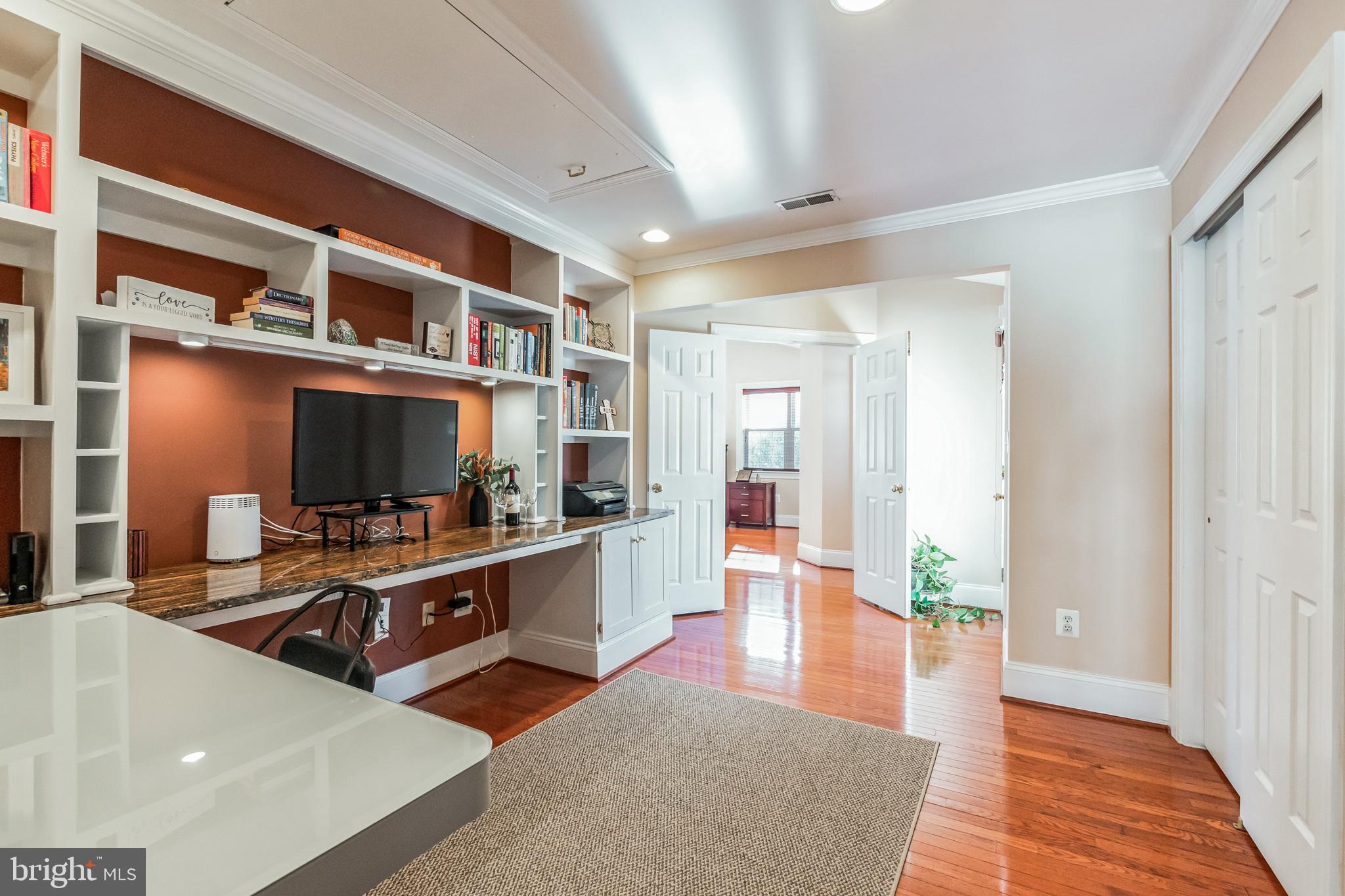 HOYLES MILL VILLAGE - Residential