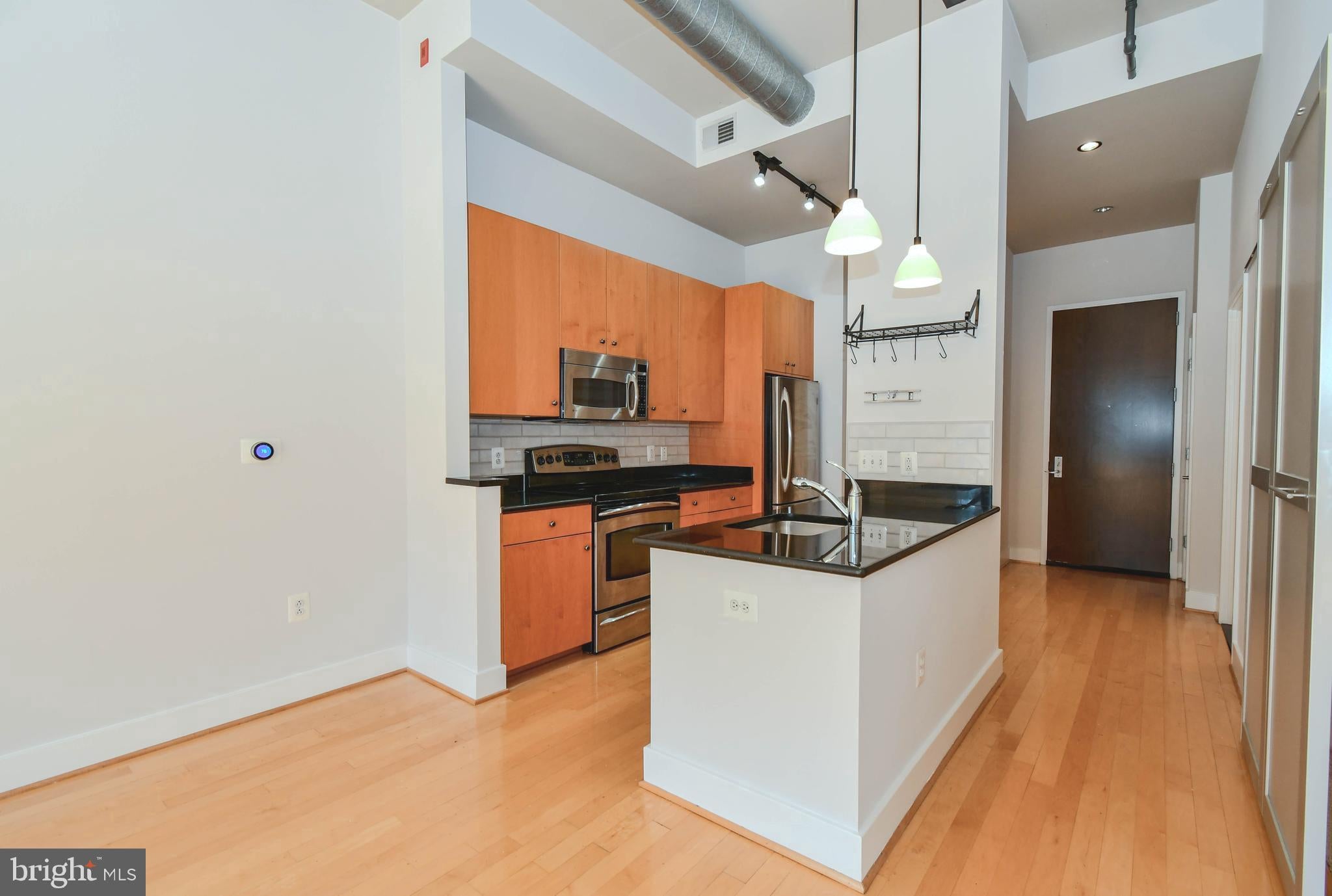 520 JOHN CARLYLE STREET 417