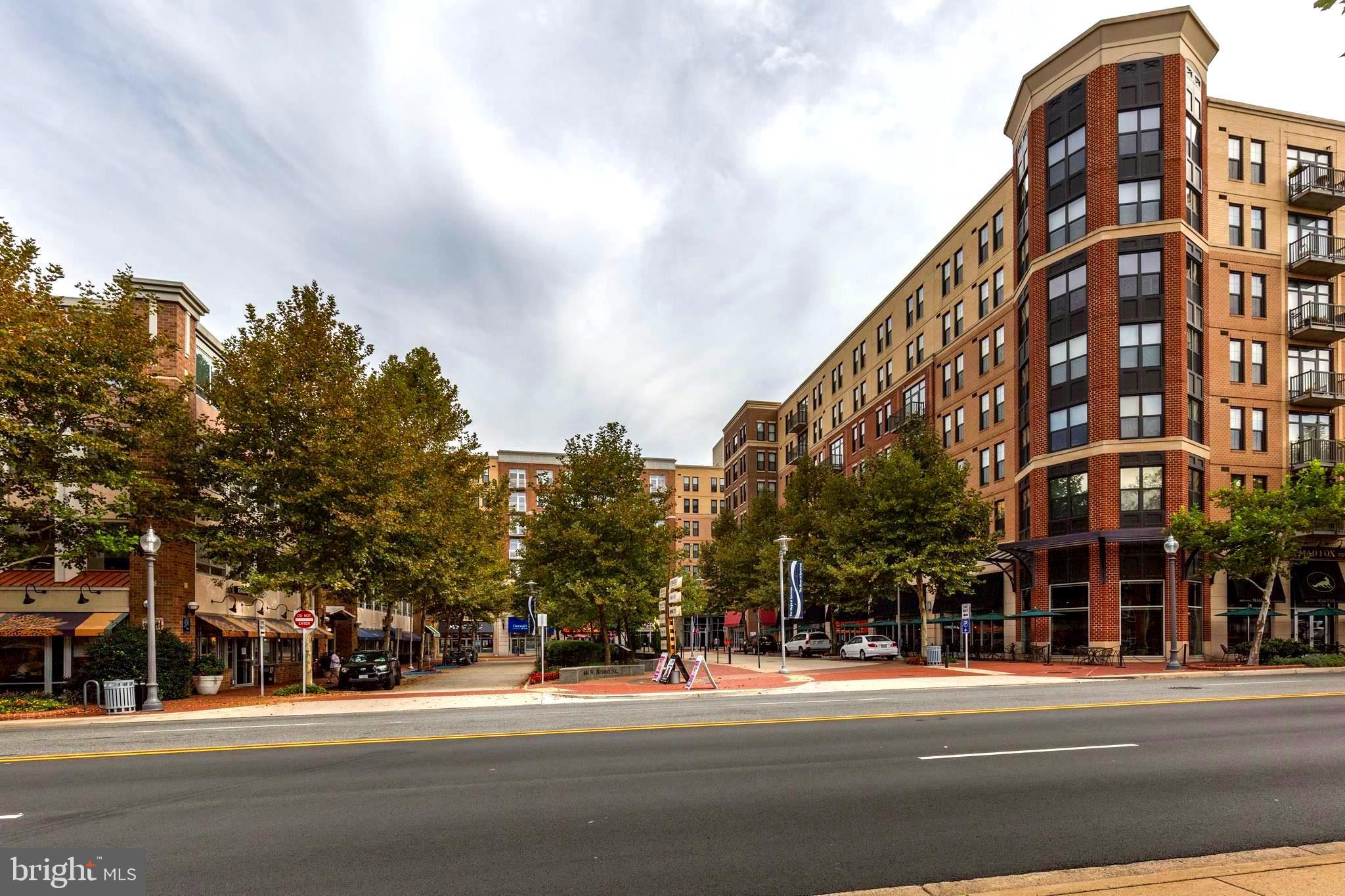 444 W BROAD STREET 215