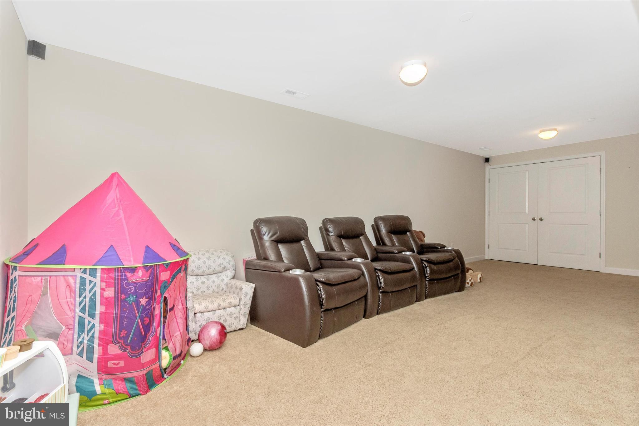 LOUIS BOUYER ESTATES - Residential