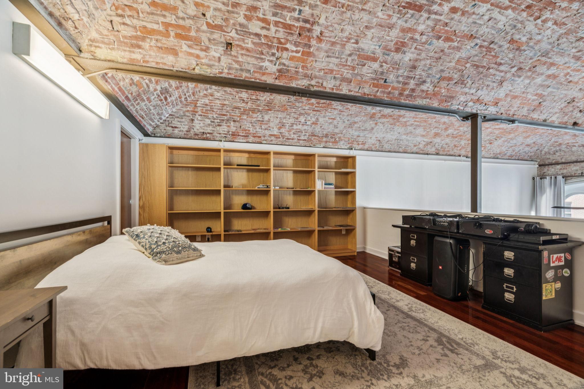 WASHINGTON SQ WEST - Residential