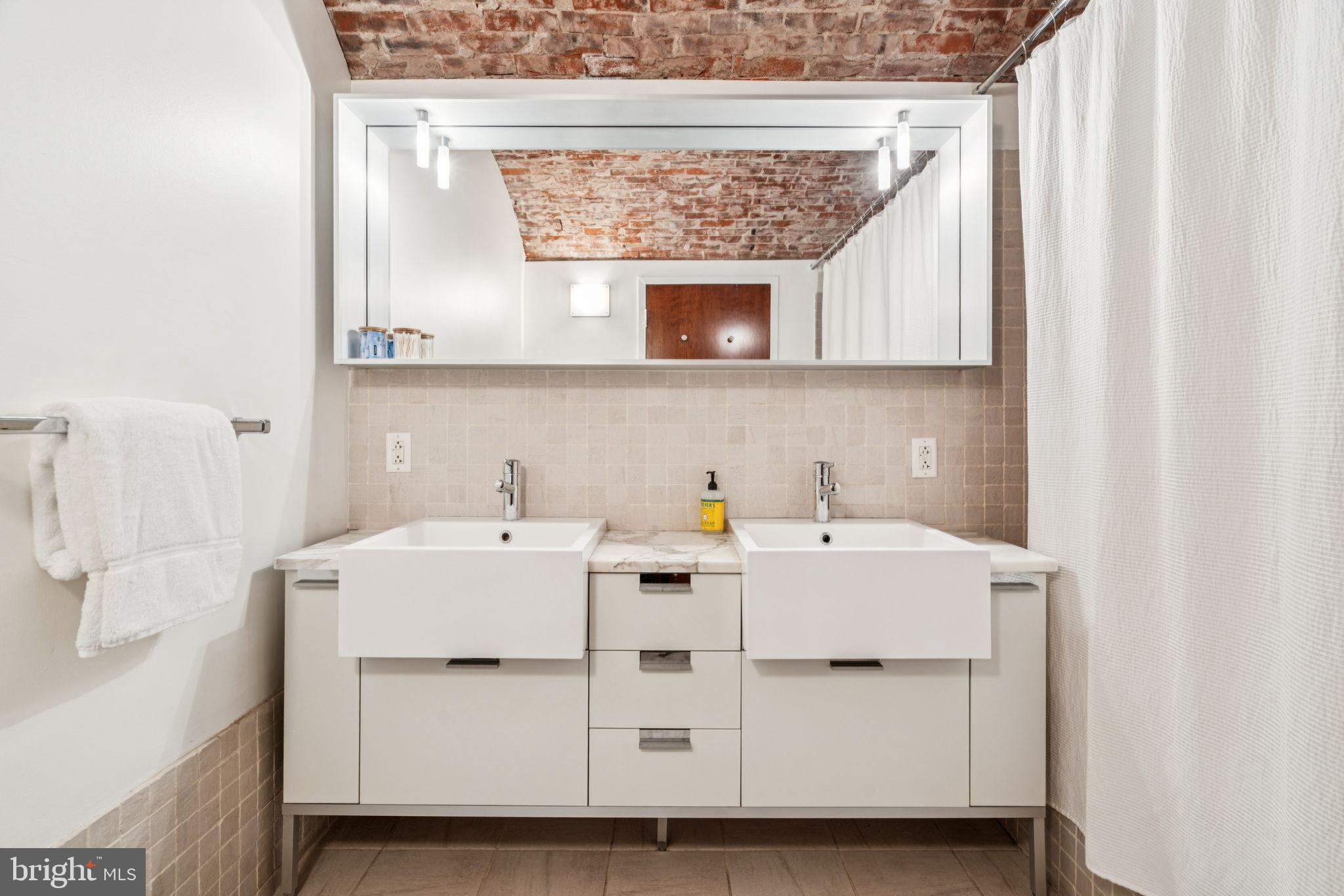 WASHINGTON SQ WEST - Residential