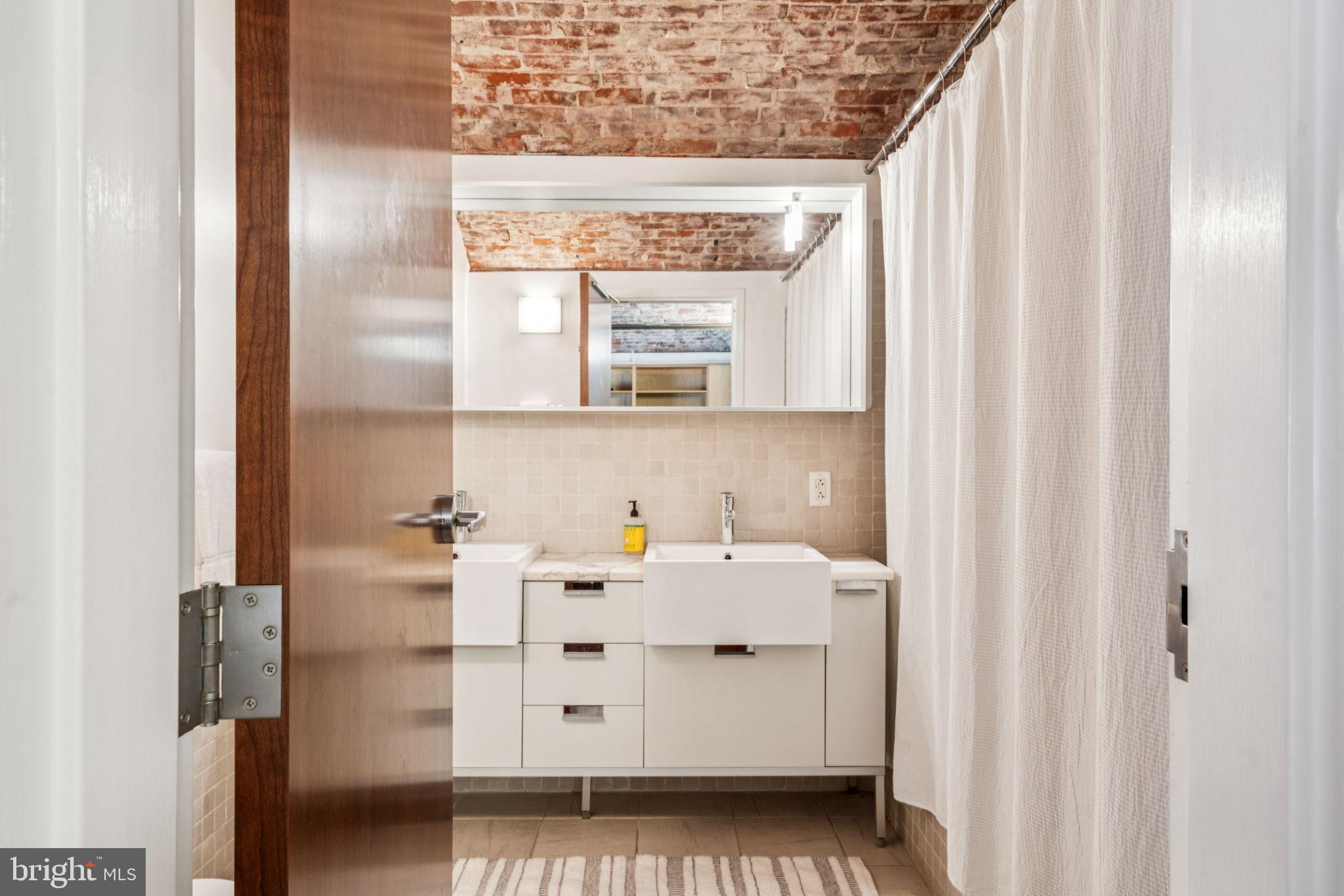 WASHINGTON SQ WEST - Residential