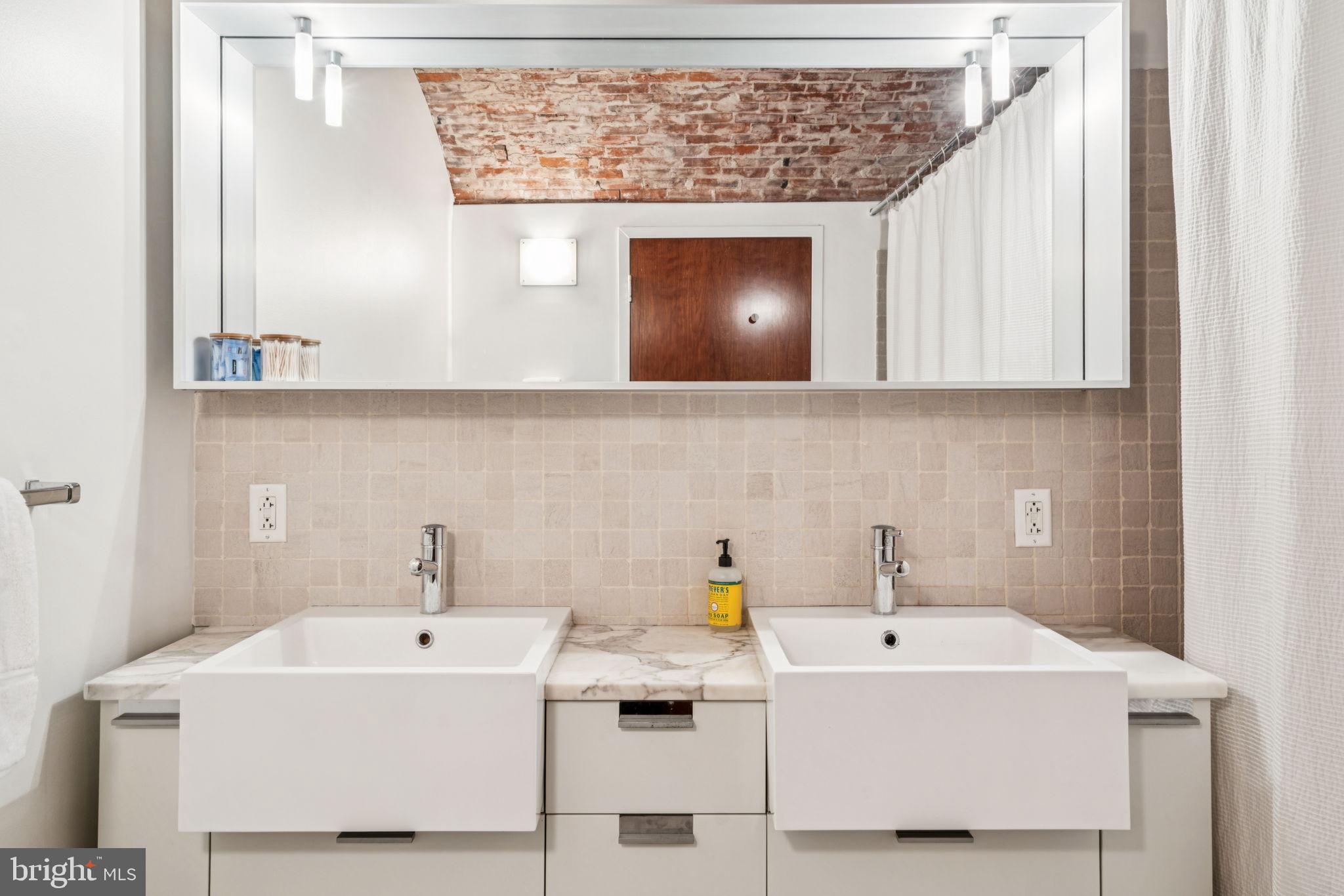 WASHINGTON SQ WEST - Residential