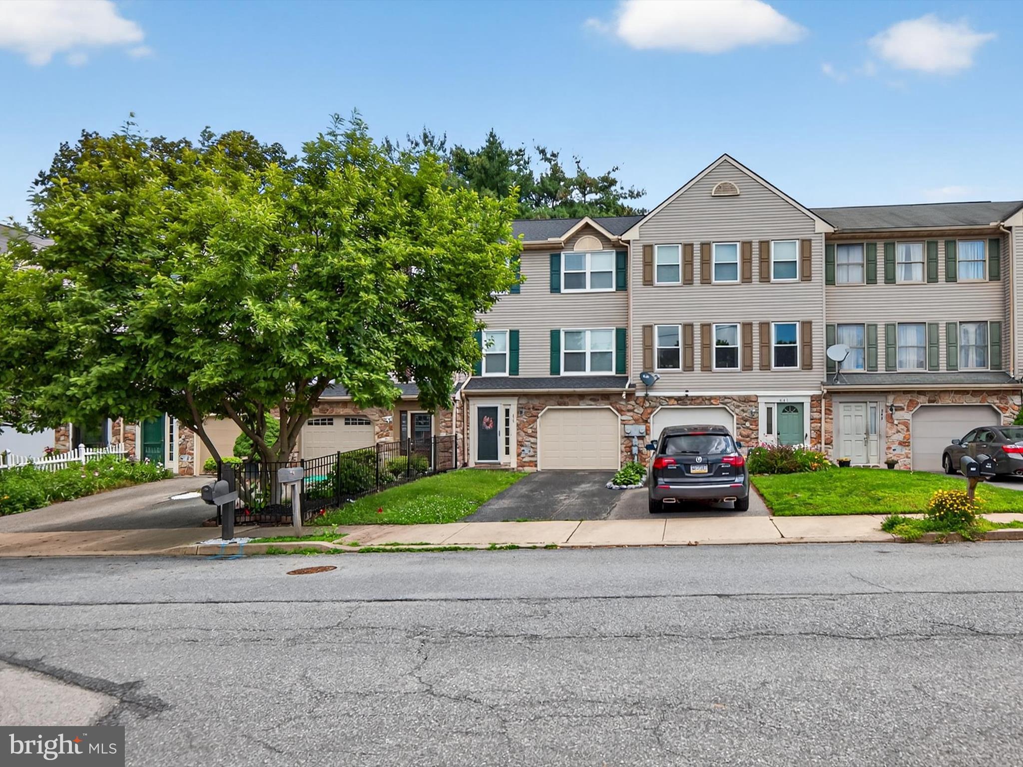 639 EMERALD DRIVE