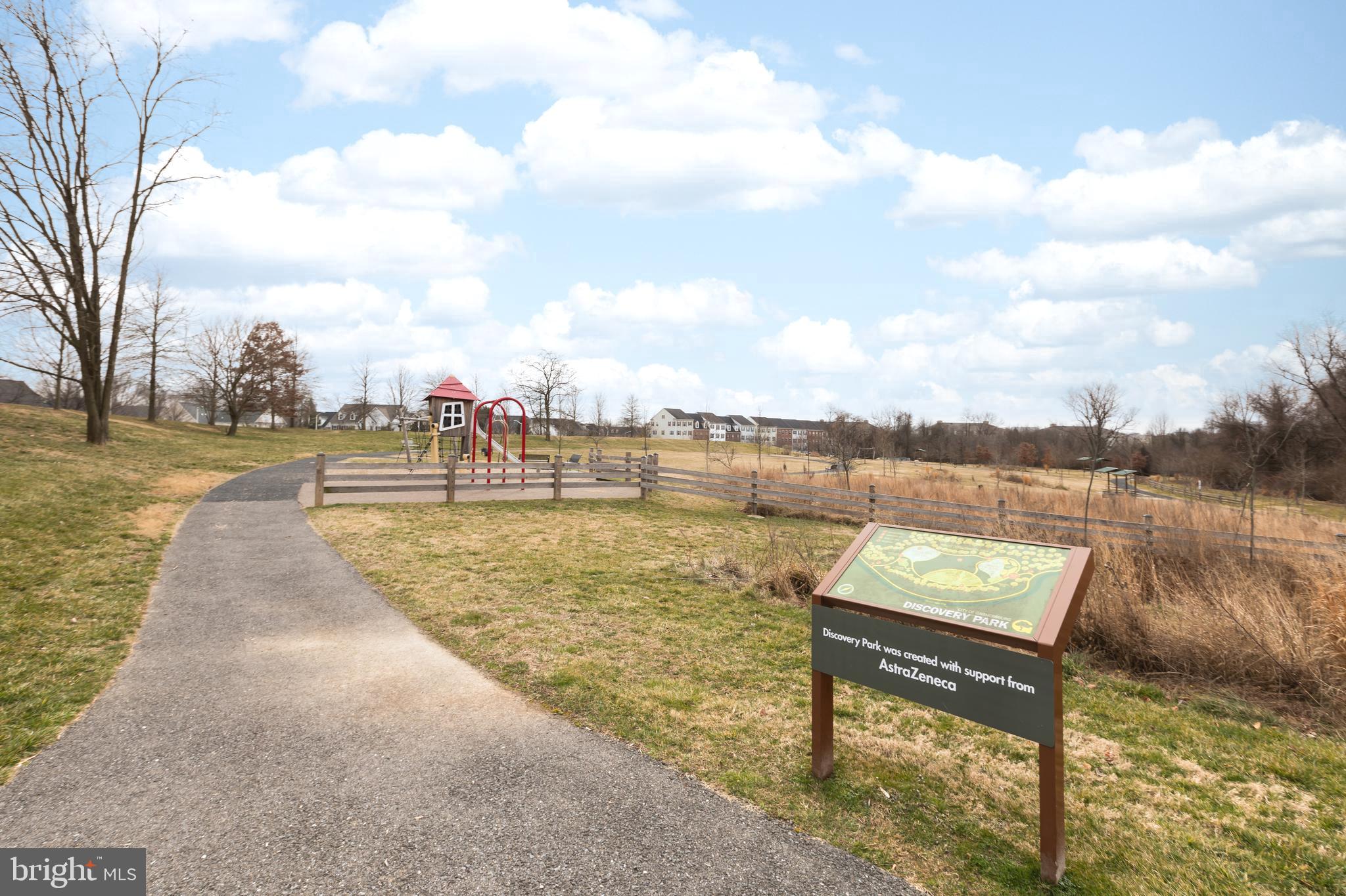 QUINCE ORCHARD PARK - Residential