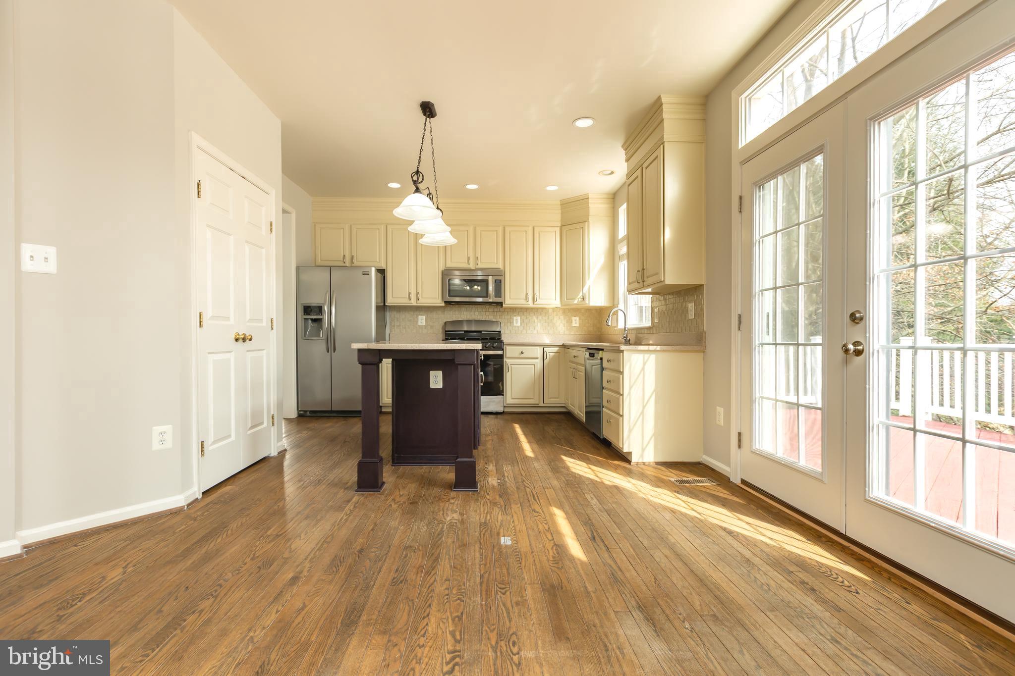 QUINCE ORCHARD PARK - Residential