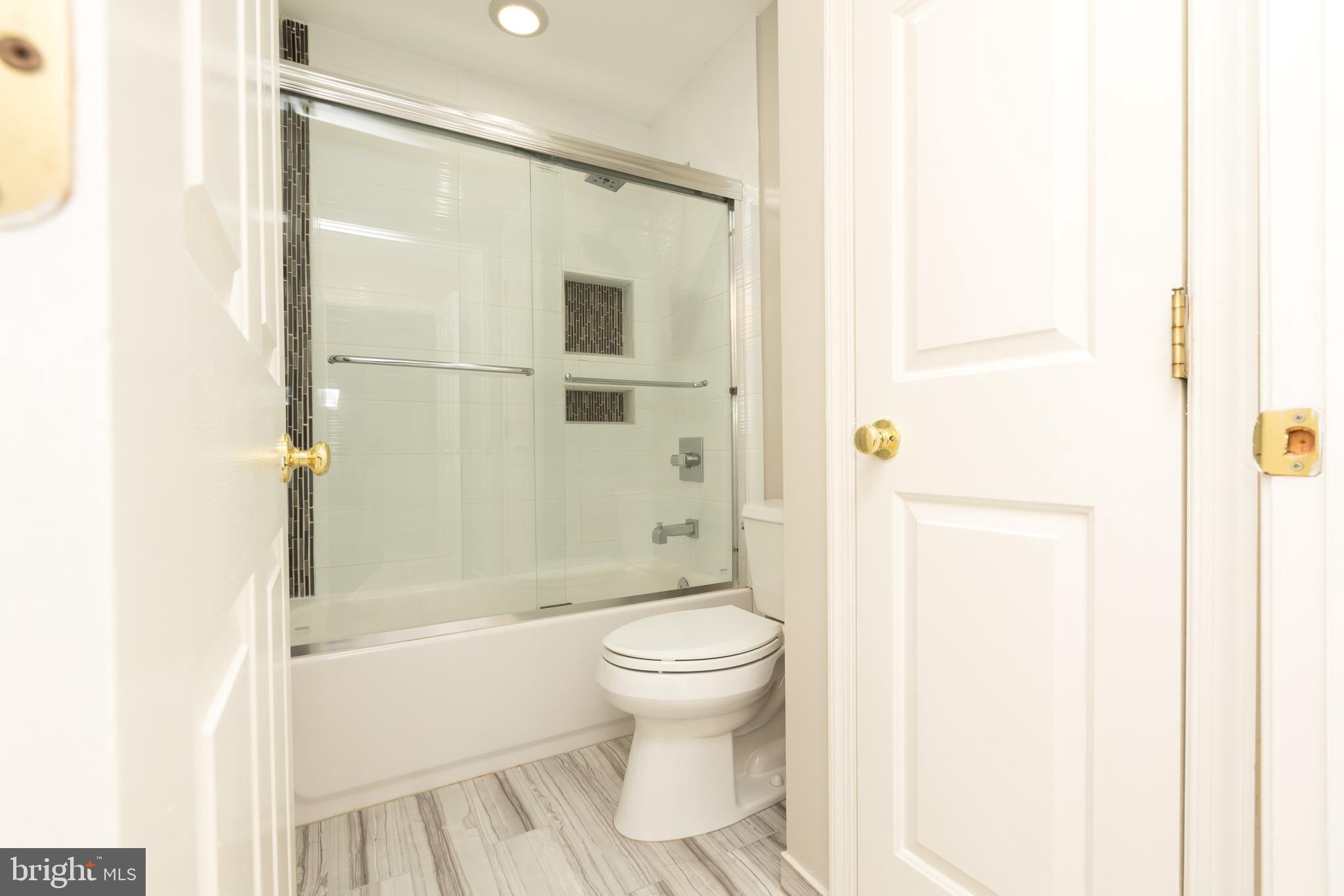 QUINCE ORCHARD PARK - Residential