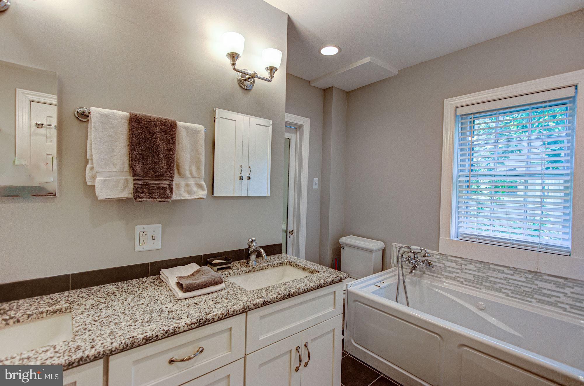 BATTERY PARK - Residential