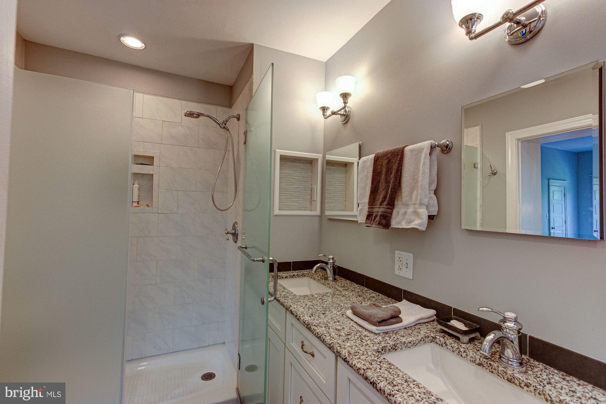 BATTERY PARK - Residential