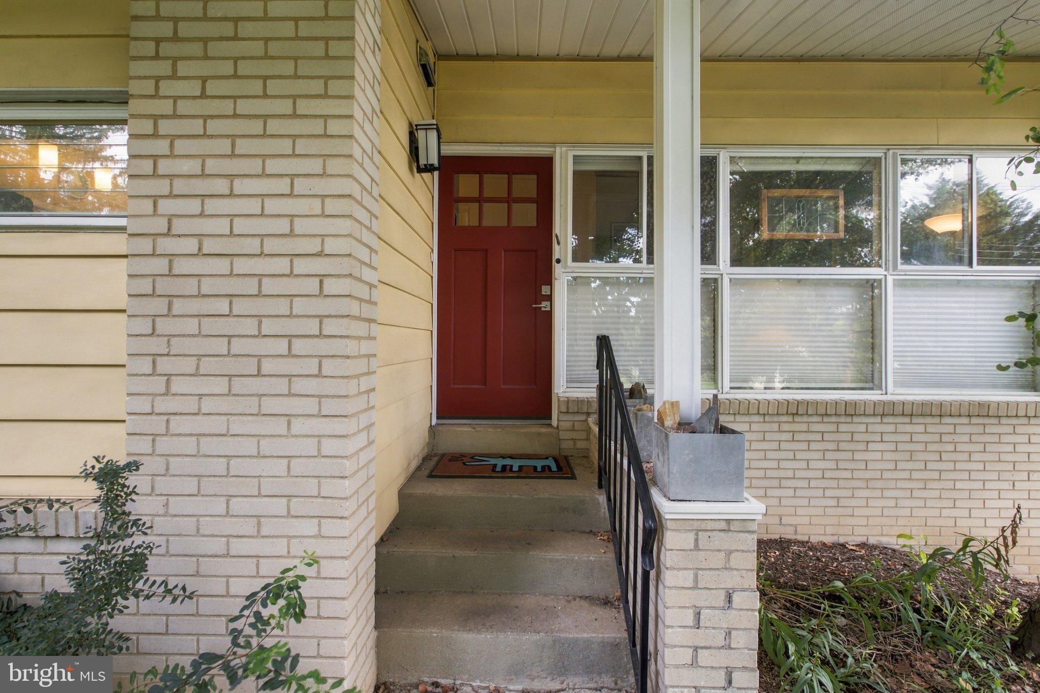 406 E MOUNT PLEASANT AVENUE