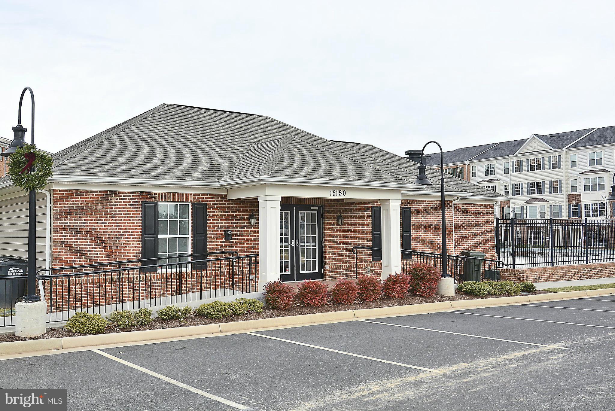PARADISE/THE RESIDENCES - Residential Lease