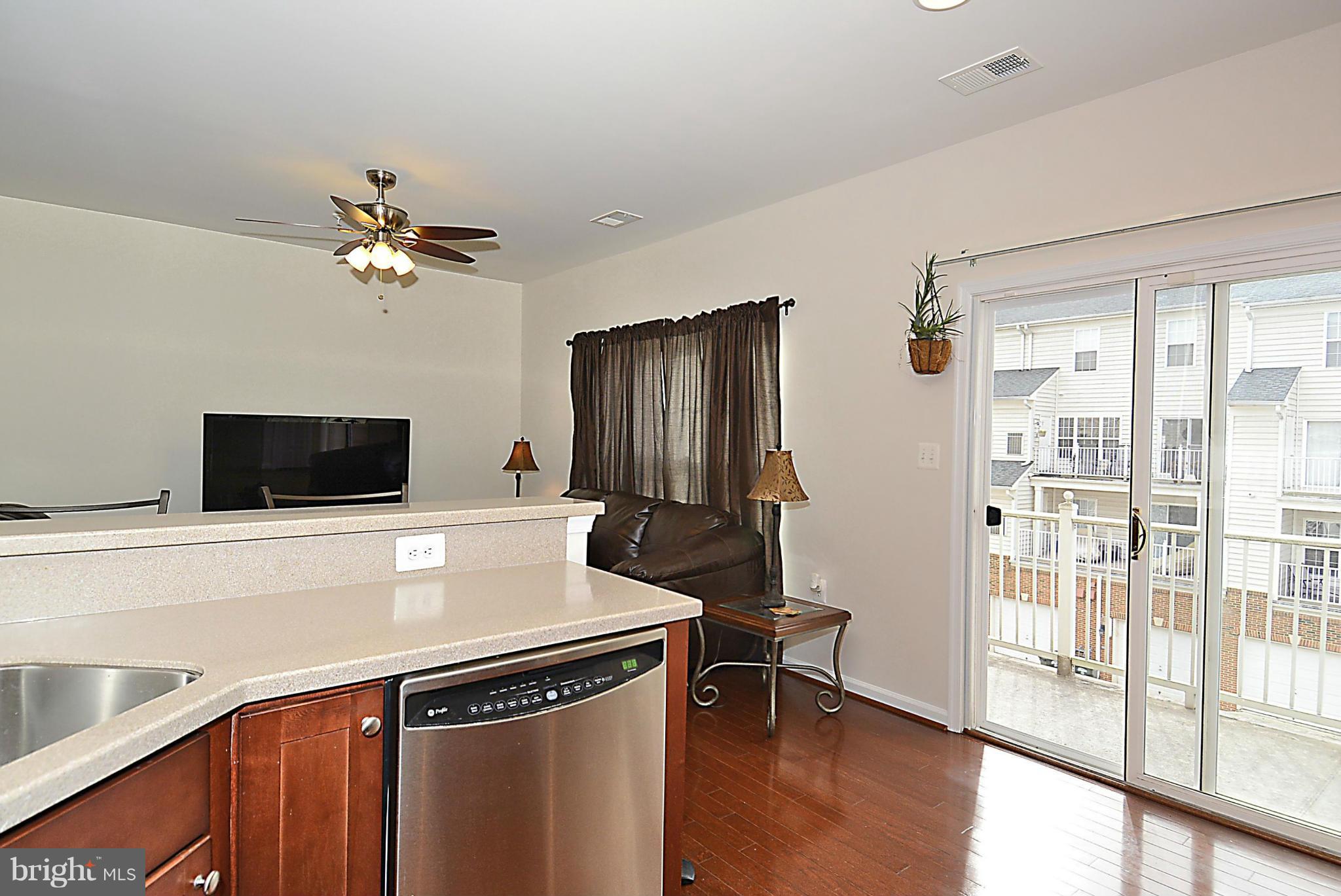 PARADISE/THE RESIDENCES - Residential Lease
