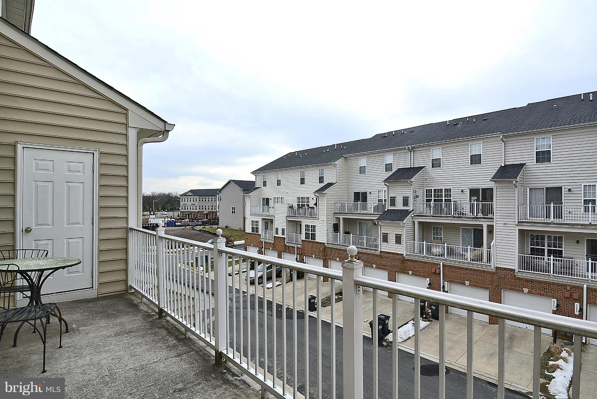 PARADISE/THE RESIDENCES - Residential Lease