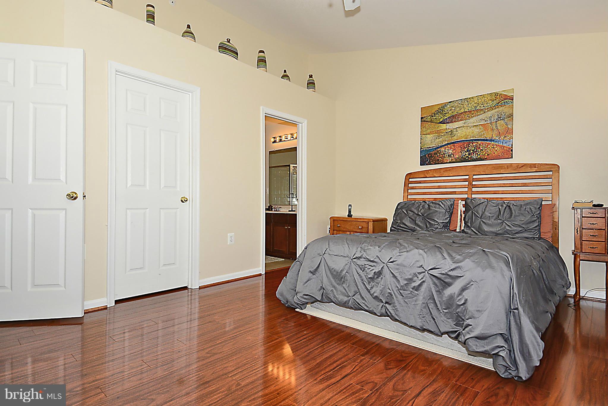 PARADISE/THE RESIDENCES - Residential Lease