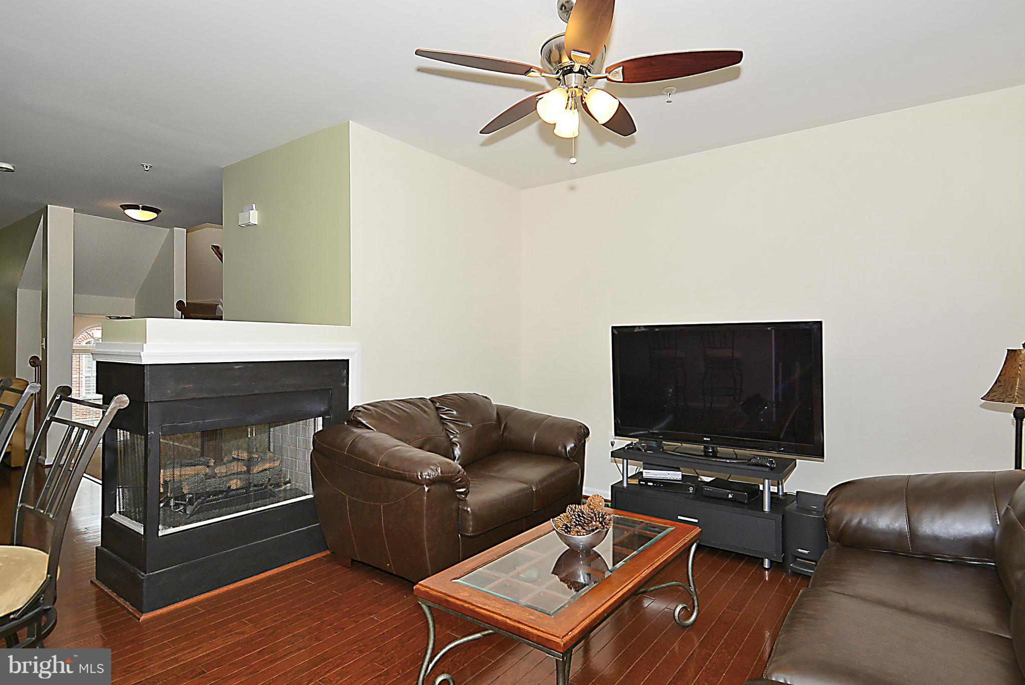 PARADISE/THE RESIDENCES - Residential Lease
