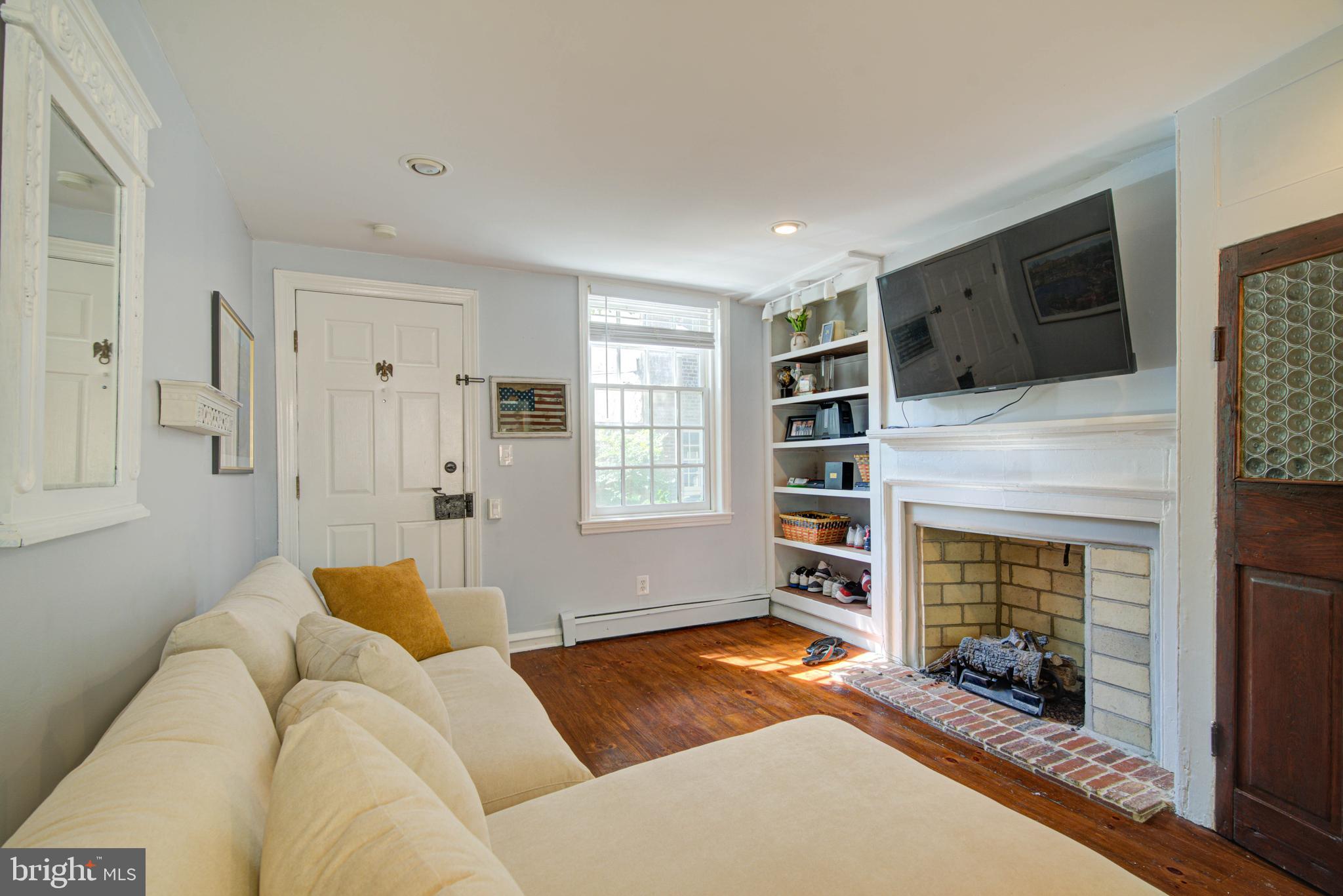 WASHINGTON SQ WEST - Residential Lease