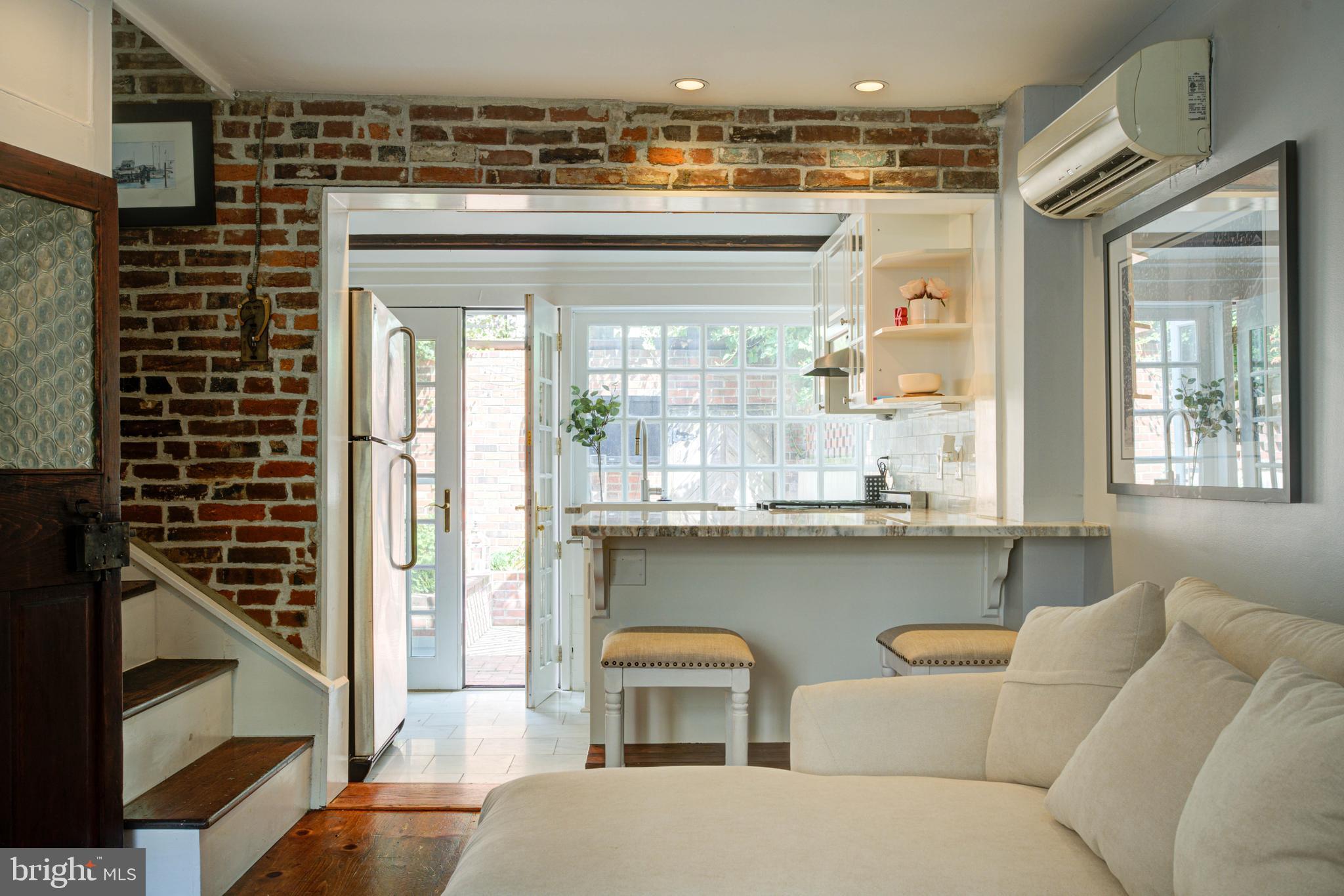 WASHINGTON SQ WEST - Residential Lease