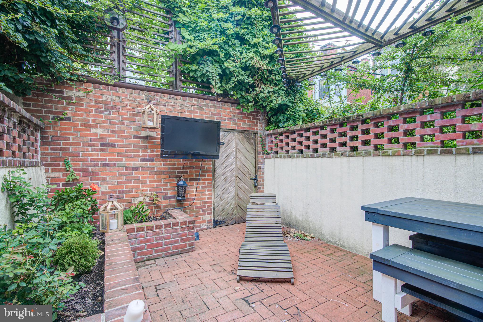 WASHINGTON SQ WEST - Residential Lease