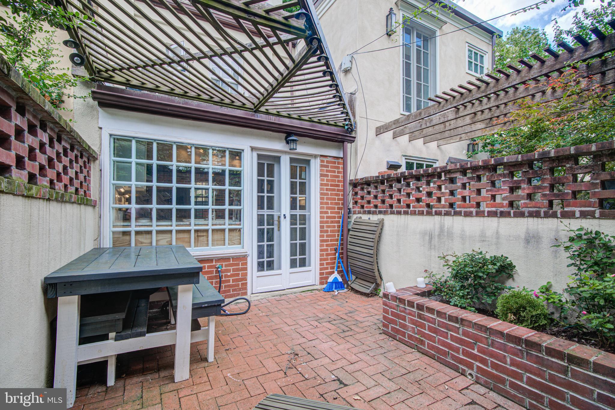 WASHINGTON SQ WEST - Residential Lease