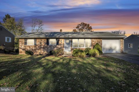 Photo of 104 Sunrise Avenue, NEW CUMBERLAND, PA 17070 (MLS # PAYK2090188)