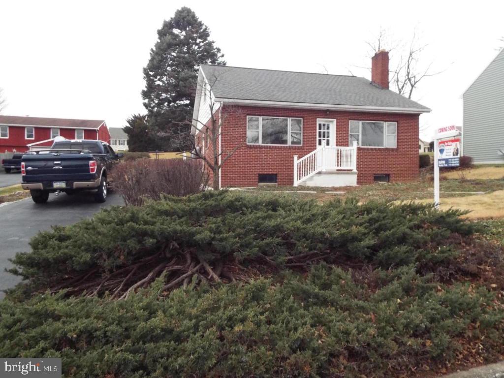 Nice 4 bedroom brick cape cod on desirable Groff Avenue. Full basement with outside entrance. Listing Agents are sellers of the property.