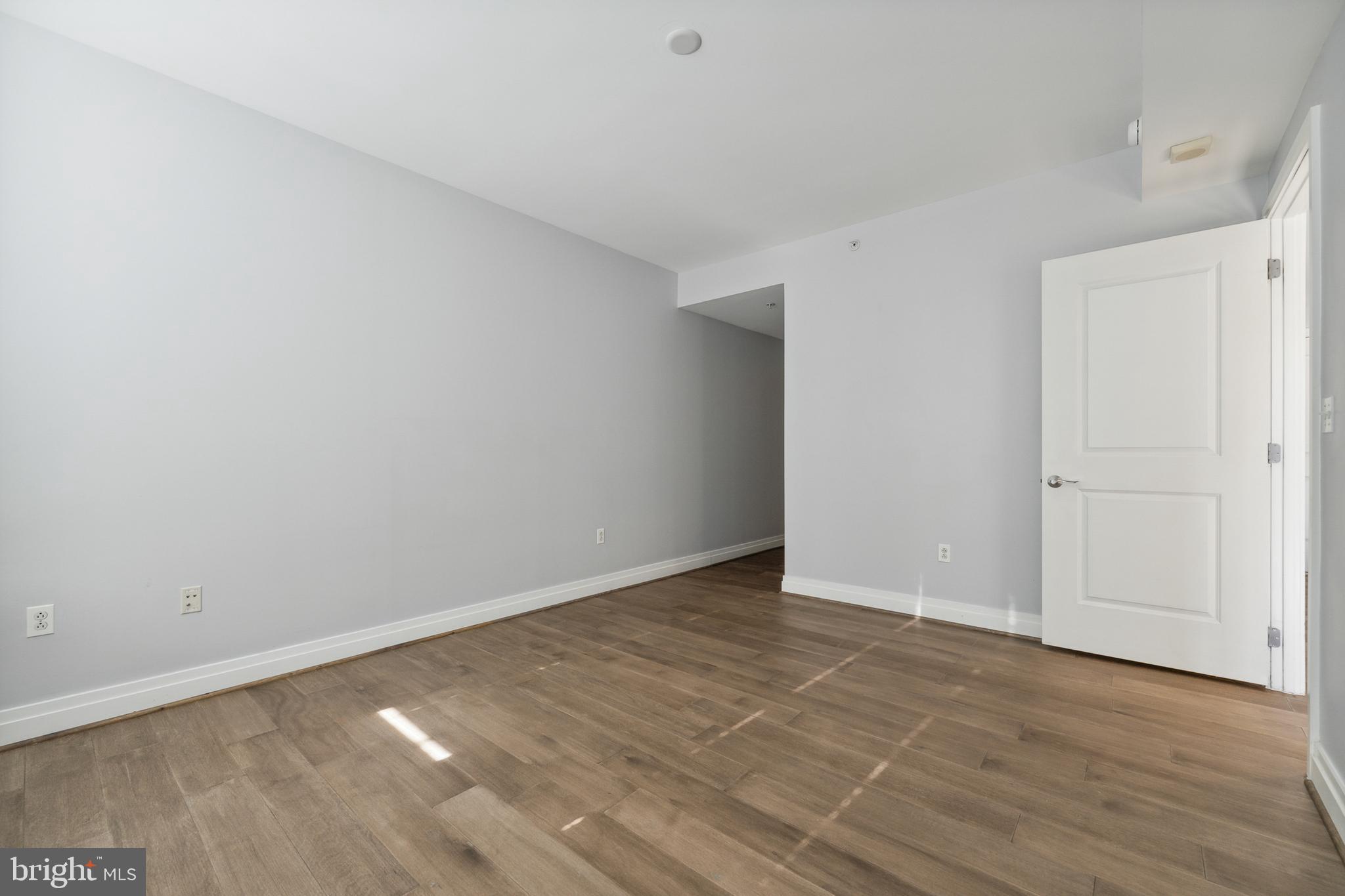 ONE PARK CREST CONDOMINIUM - Residential