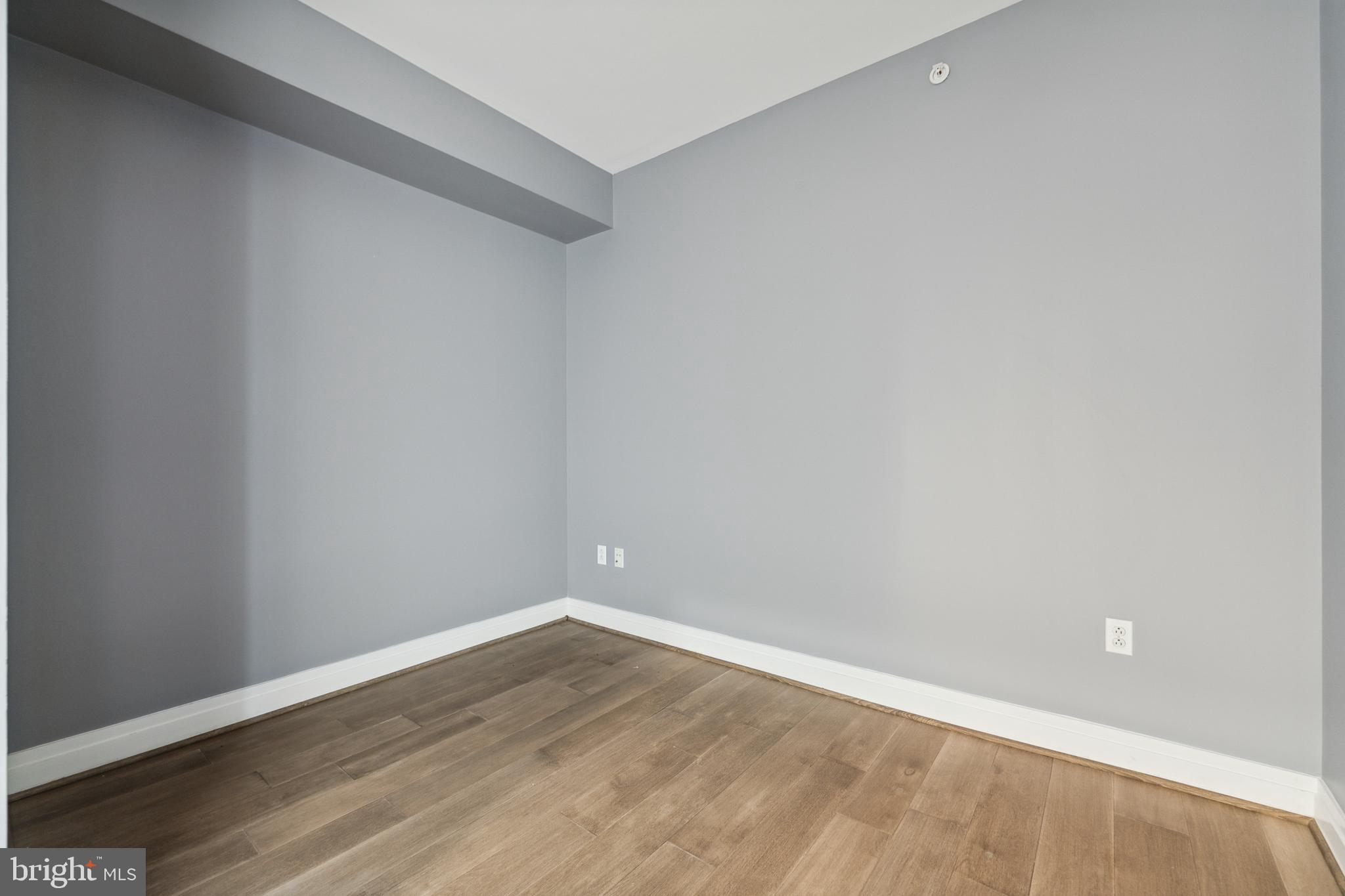 ONE PARK CREST CONDOMINIUM - Residential