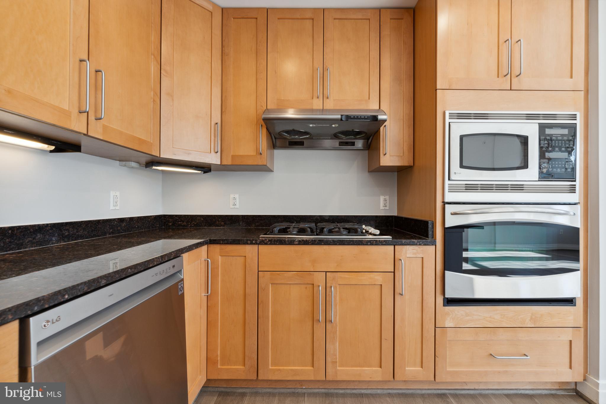 ONE PARK CREST CONDOMINIUM - Residential