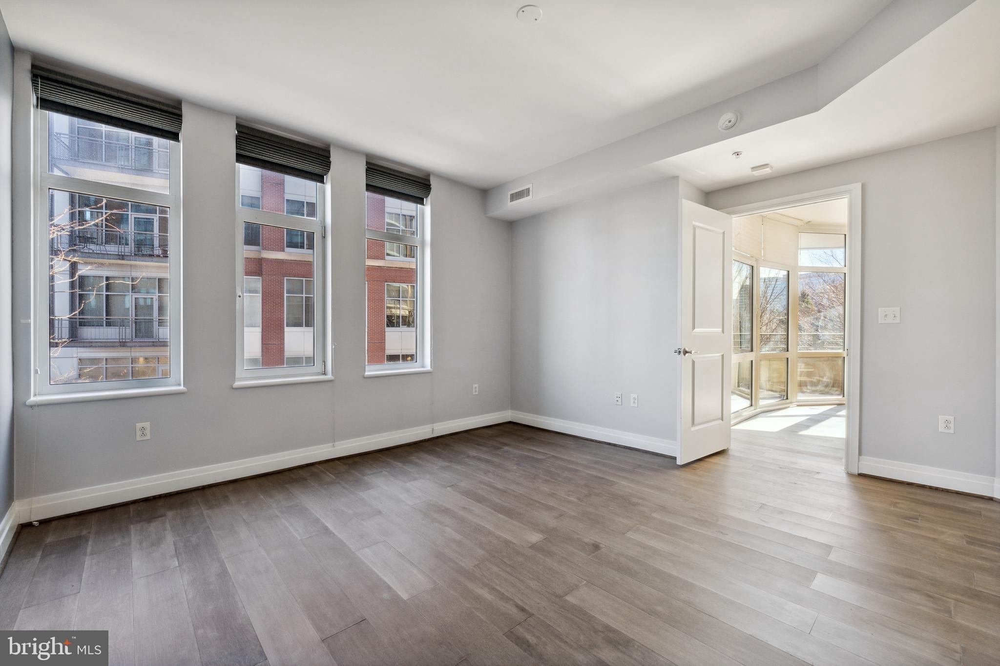 ONE PARK CREST CONDOMINIUM - Residential