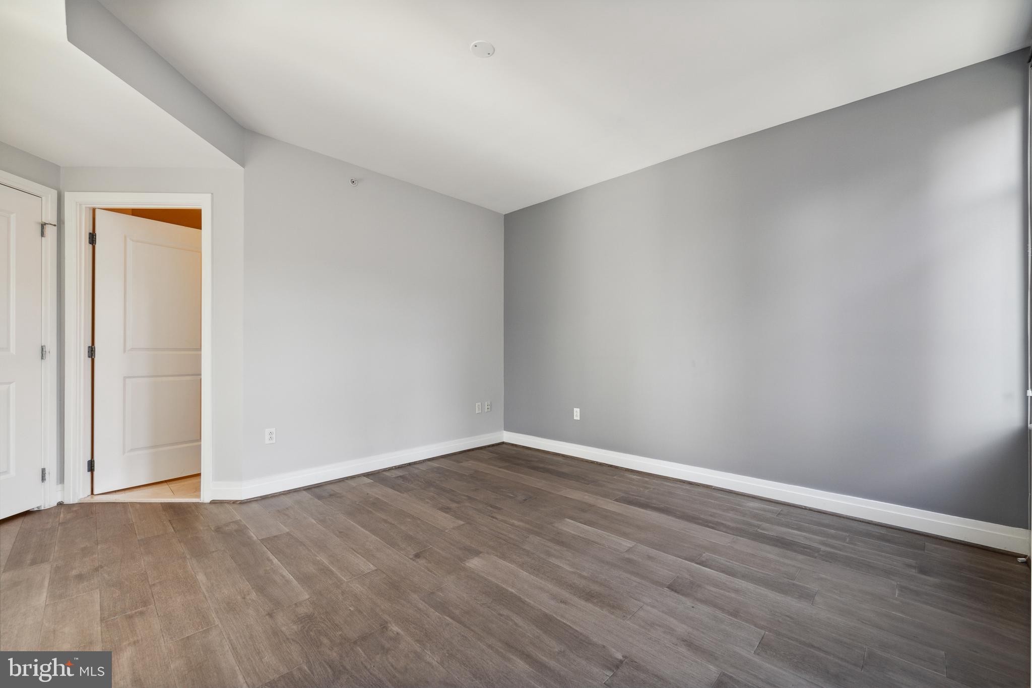 ONE PARK CREST CONDOMINIUM - Residential