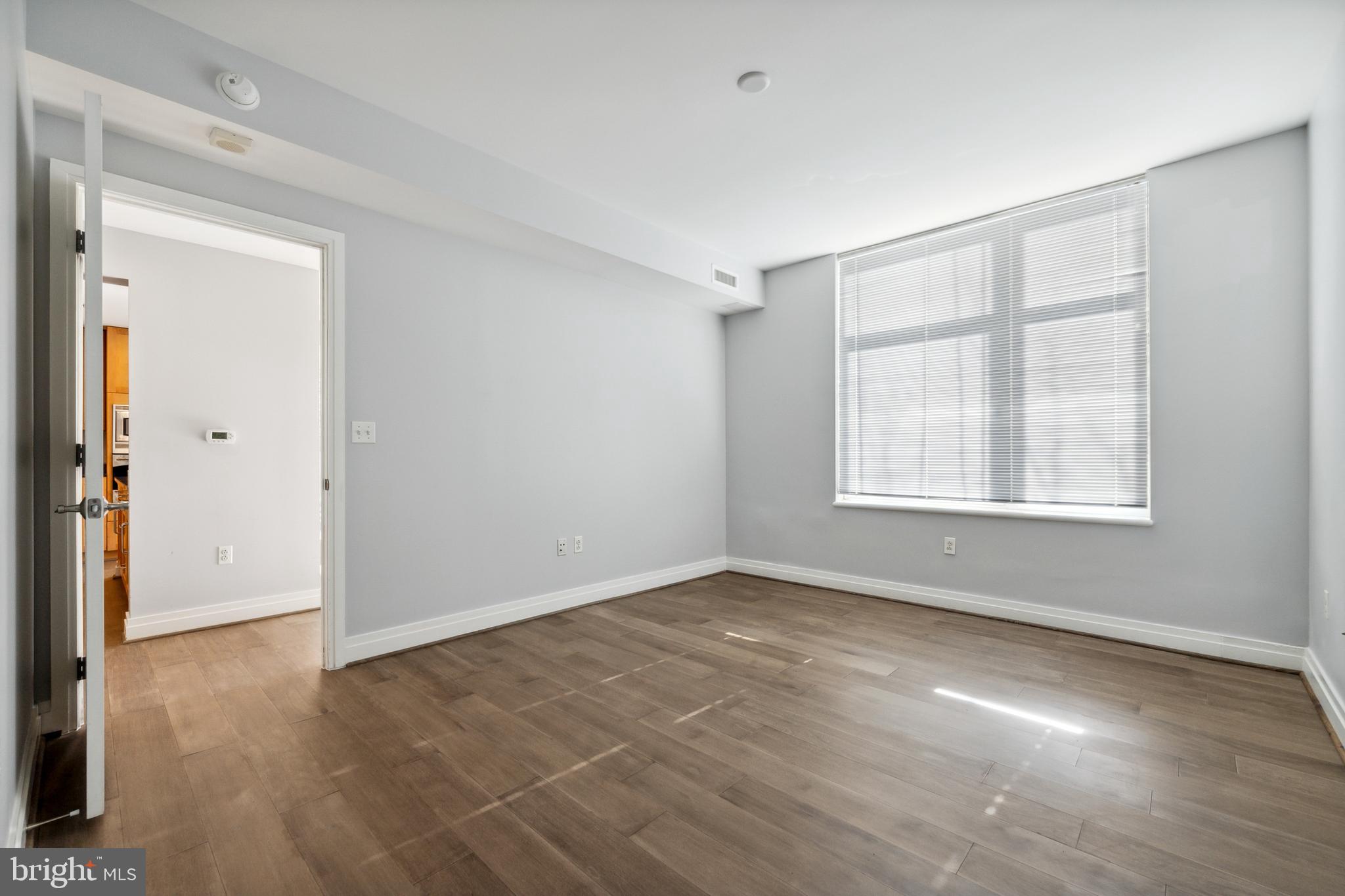 ONE PARK CREST CONDOMINIUM - Residential