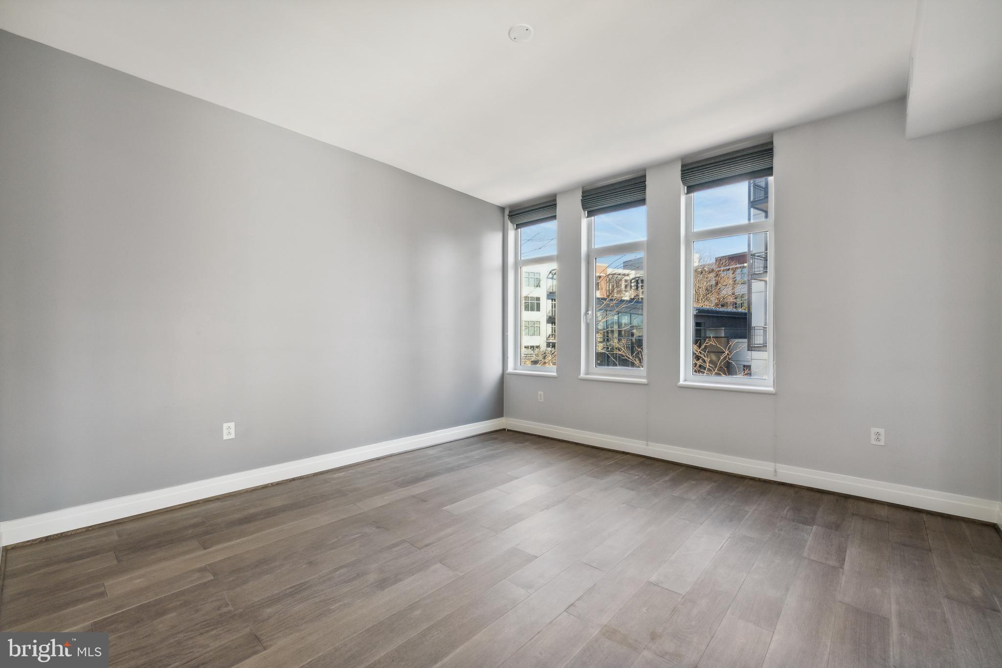 ONE PARK CREST CONDOMINIUM - Residential