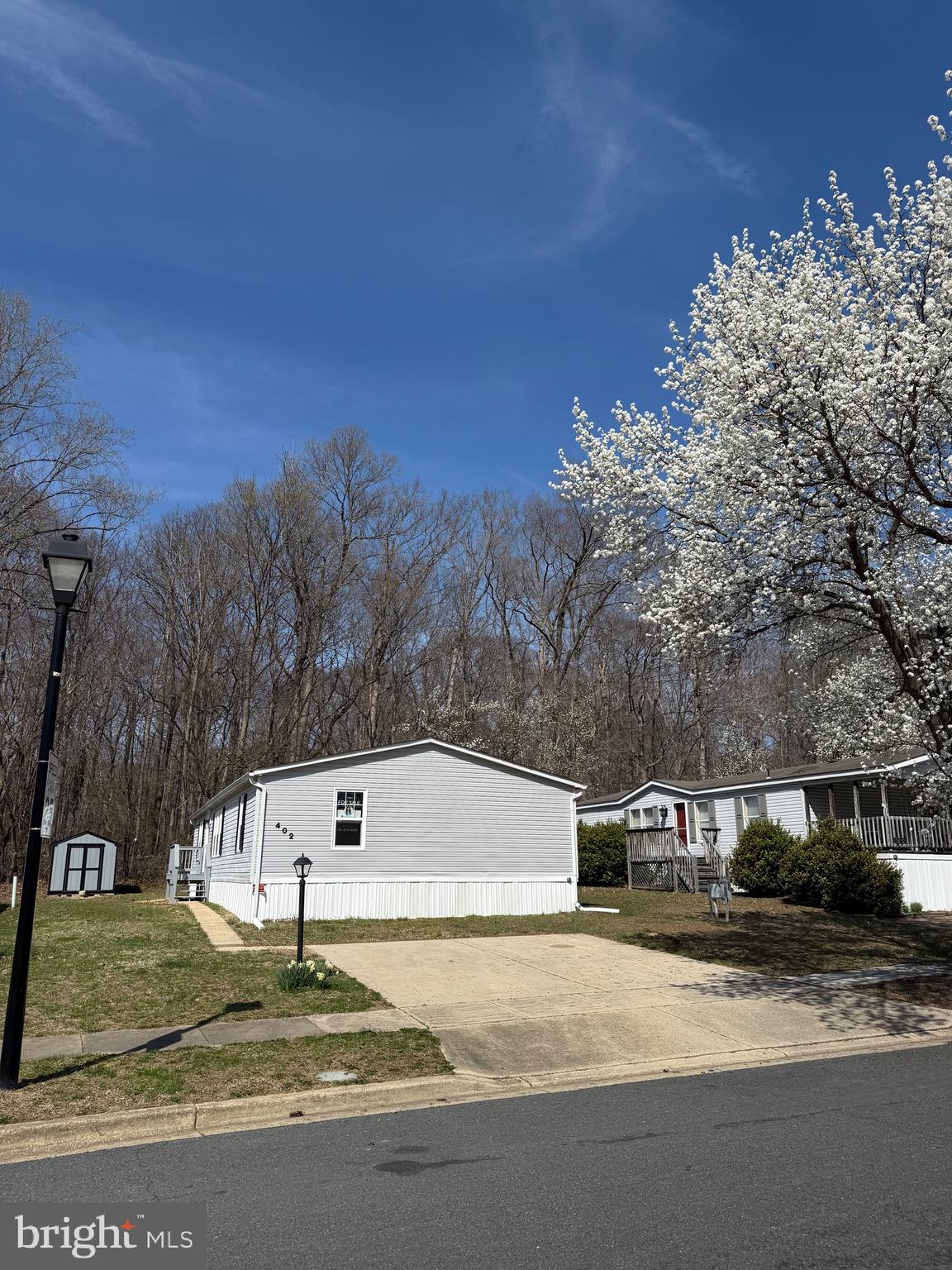 402 BOONES DRIVE