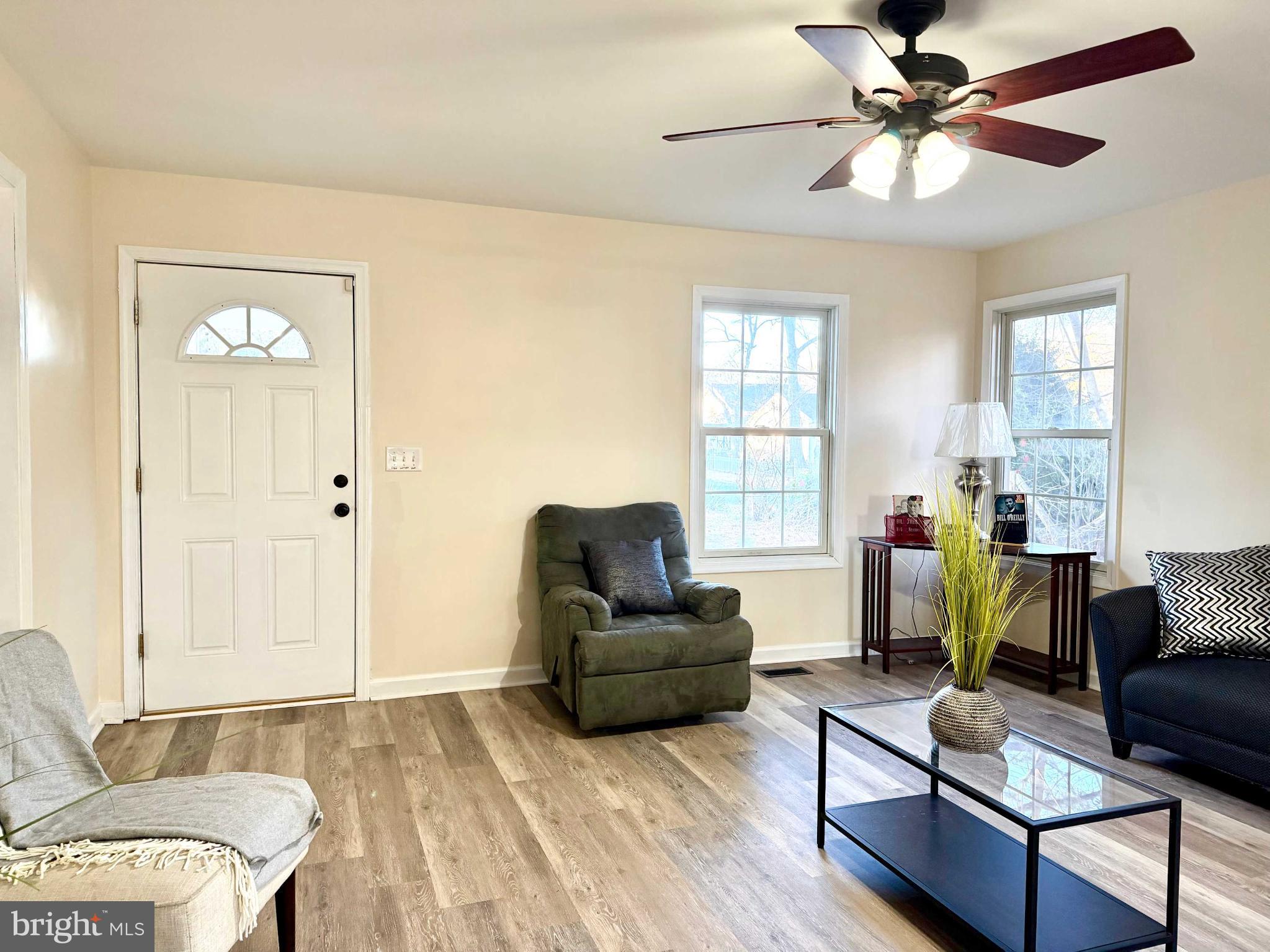 LAKESHORES - Residential