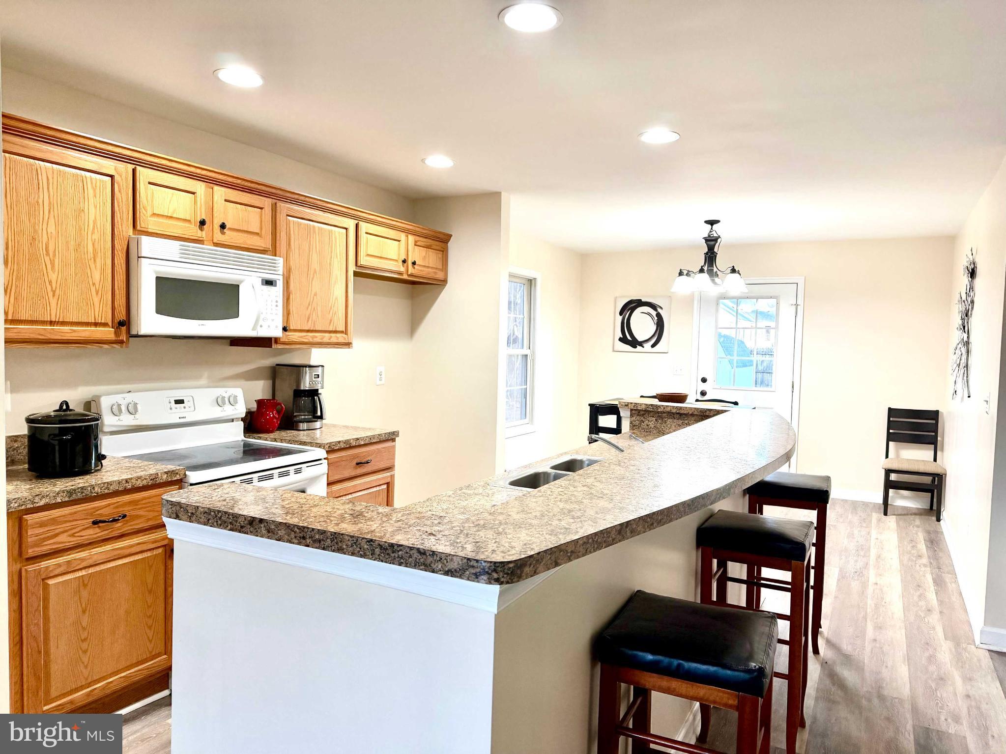 LAKESHORES - Residential