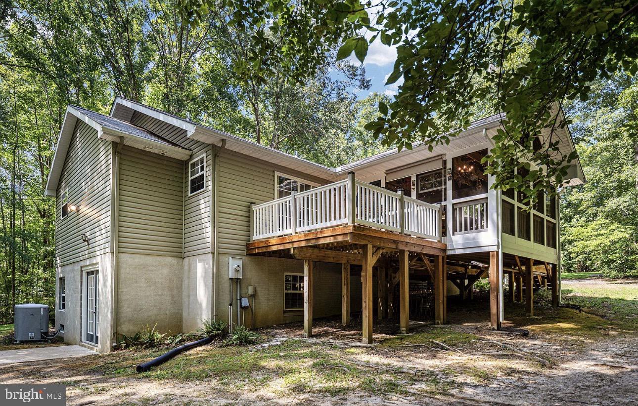 9401 QUAIL MEADOWS DRIVE