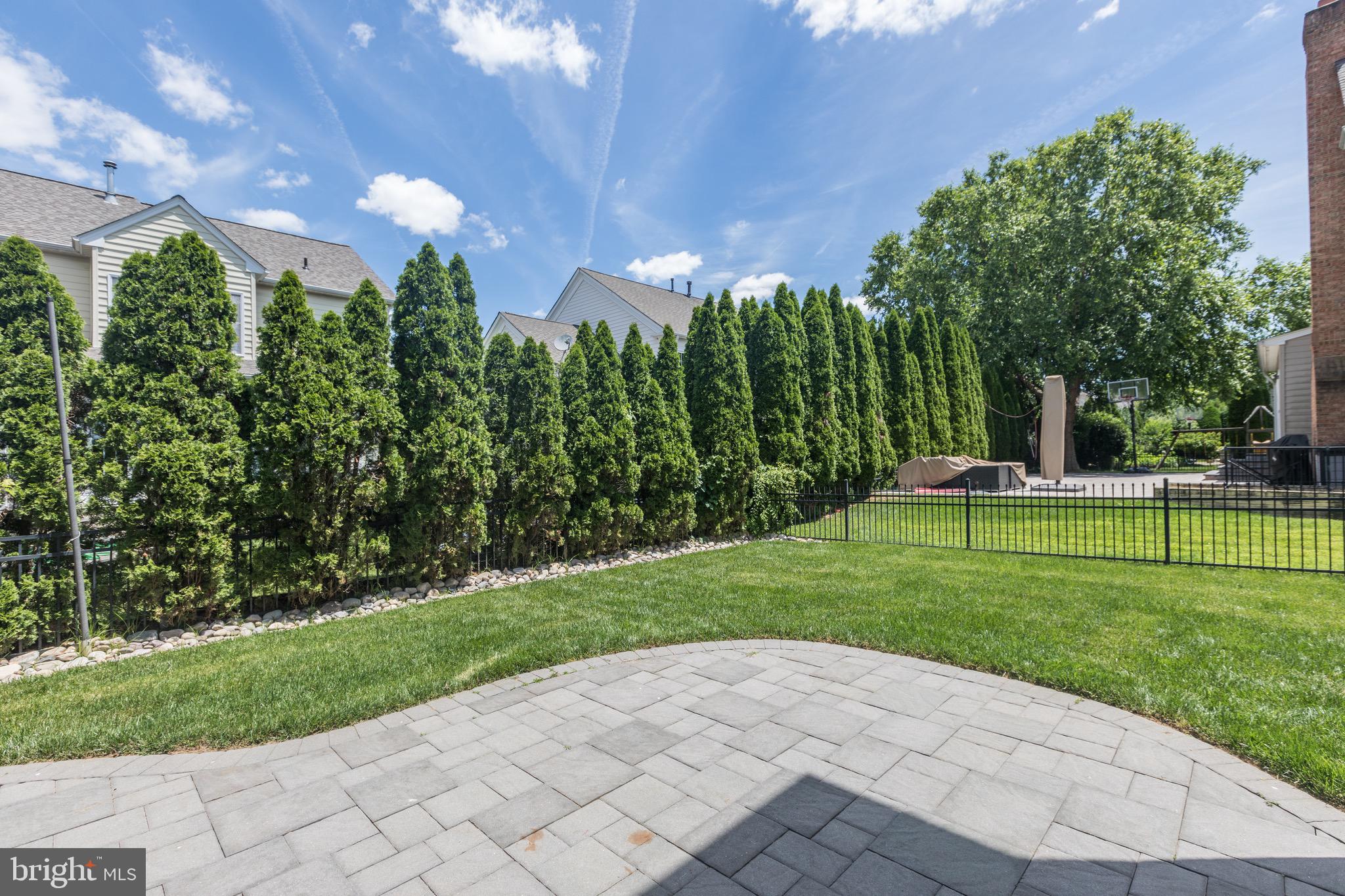 FALLSGROVE - Residential