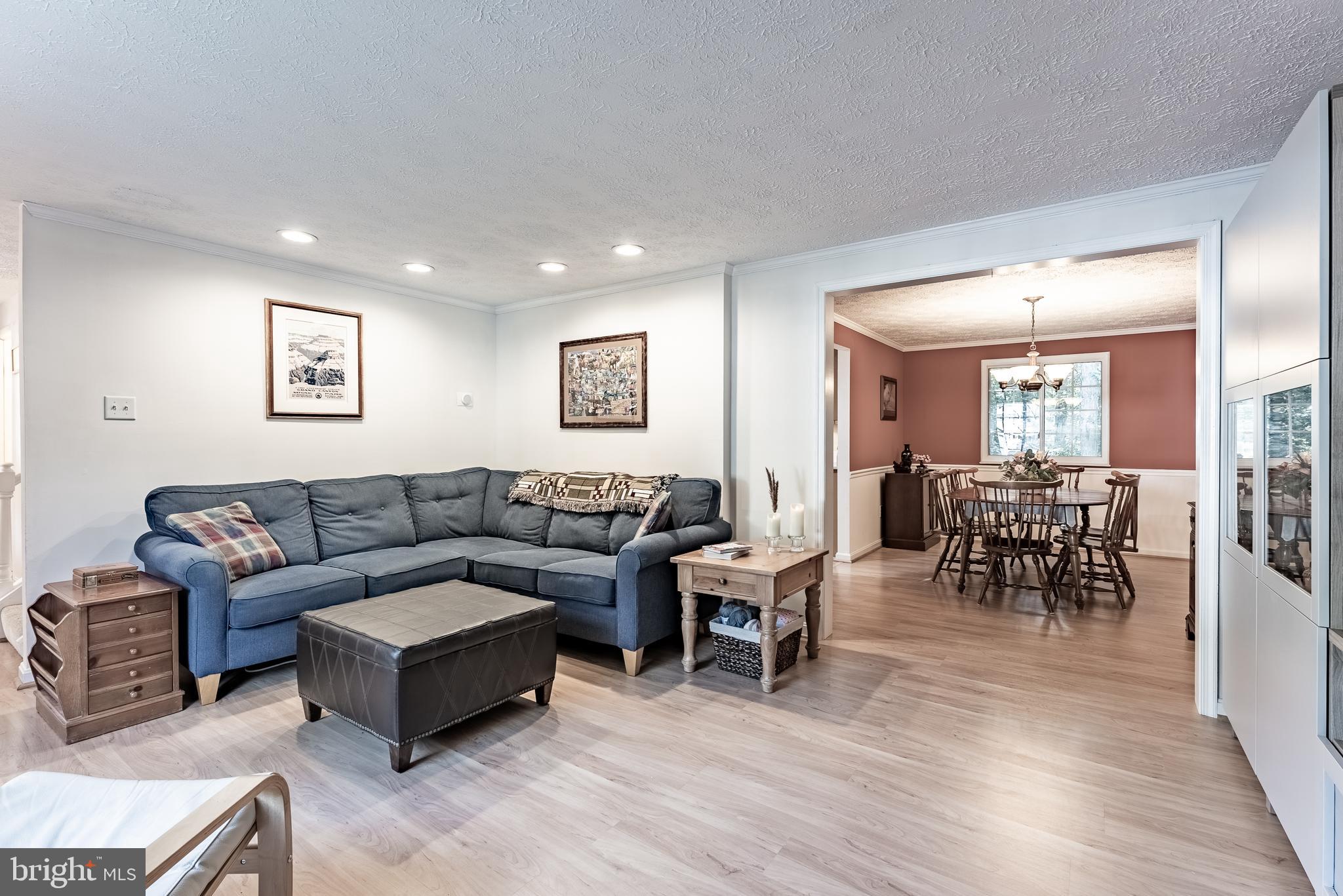 8131 WINTER BLUE COURT