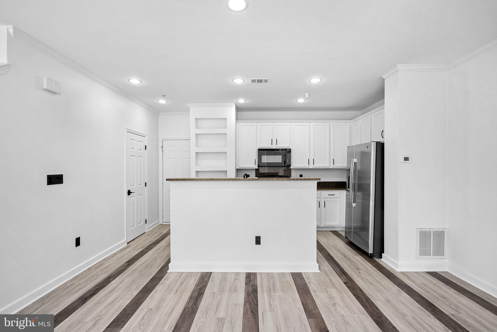 AMBER SPRING CONDOMINIUMS - Residential