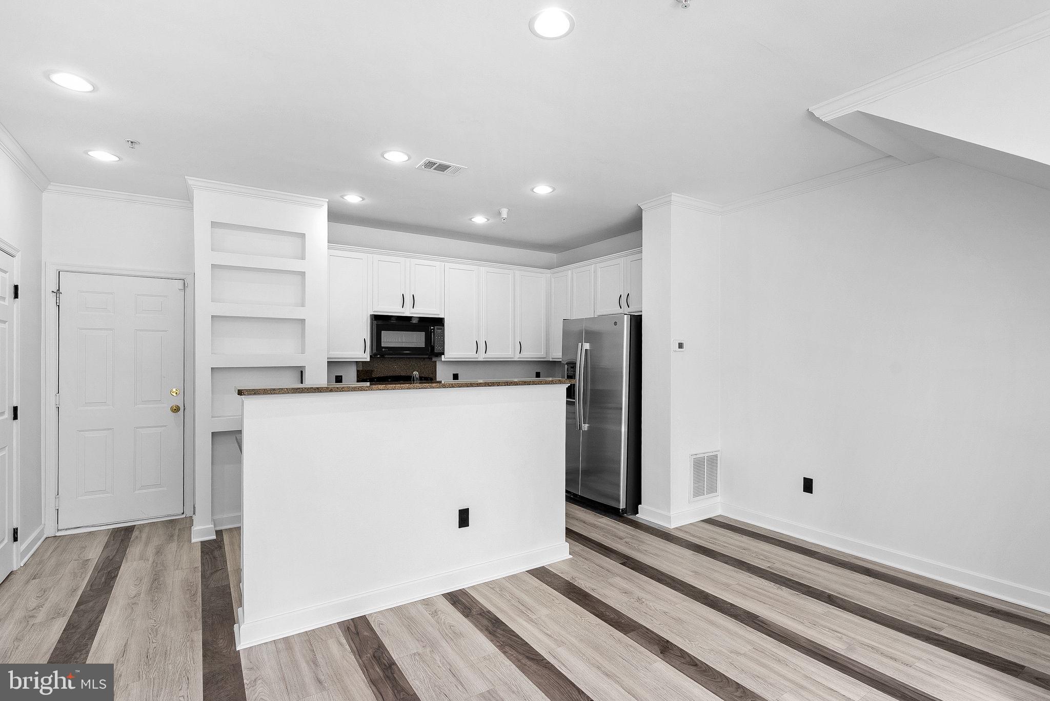 AMBER SPRING CONDOMINIUMS - Residential