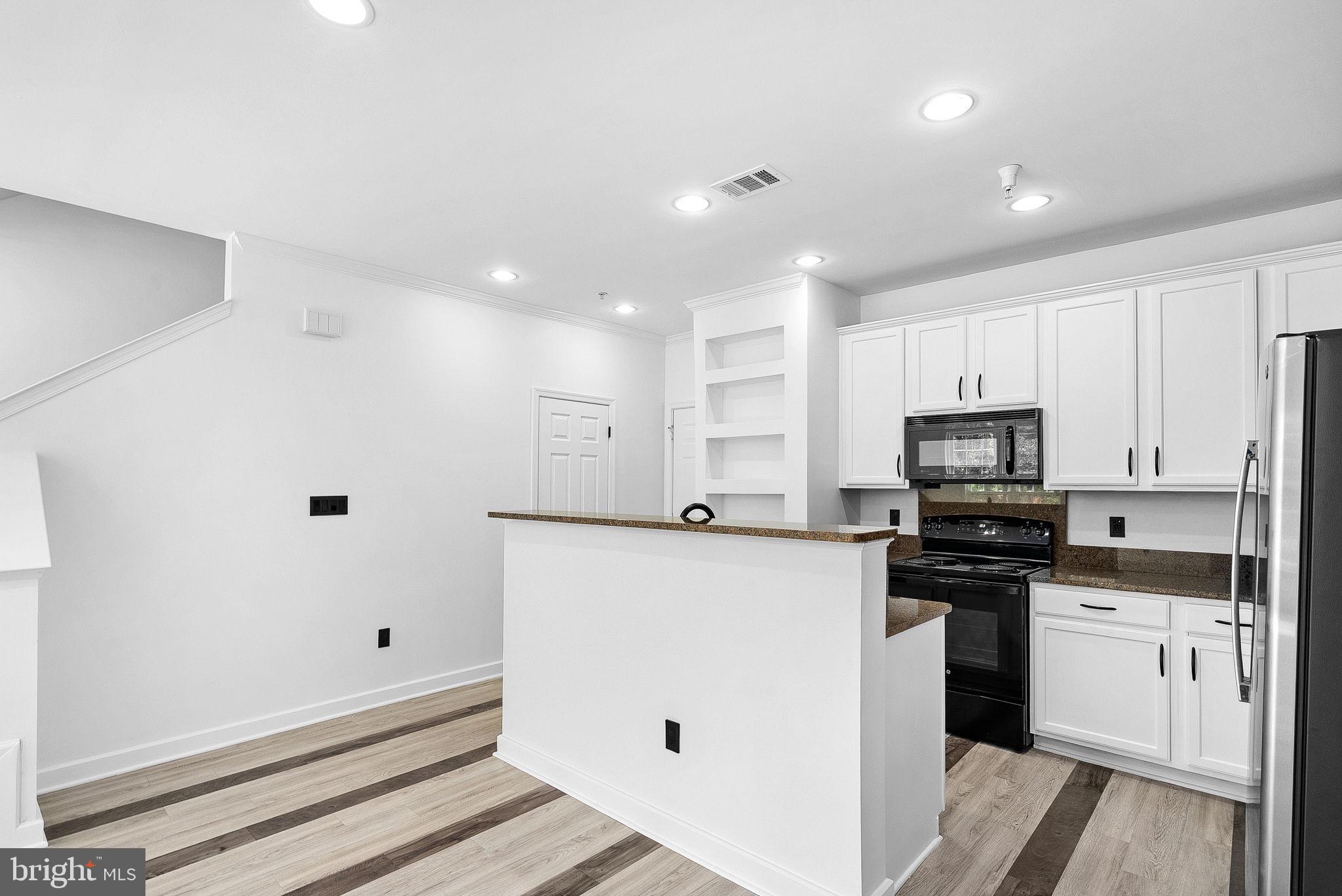 AMBER SPRING CONDOMINIUMS - Residential