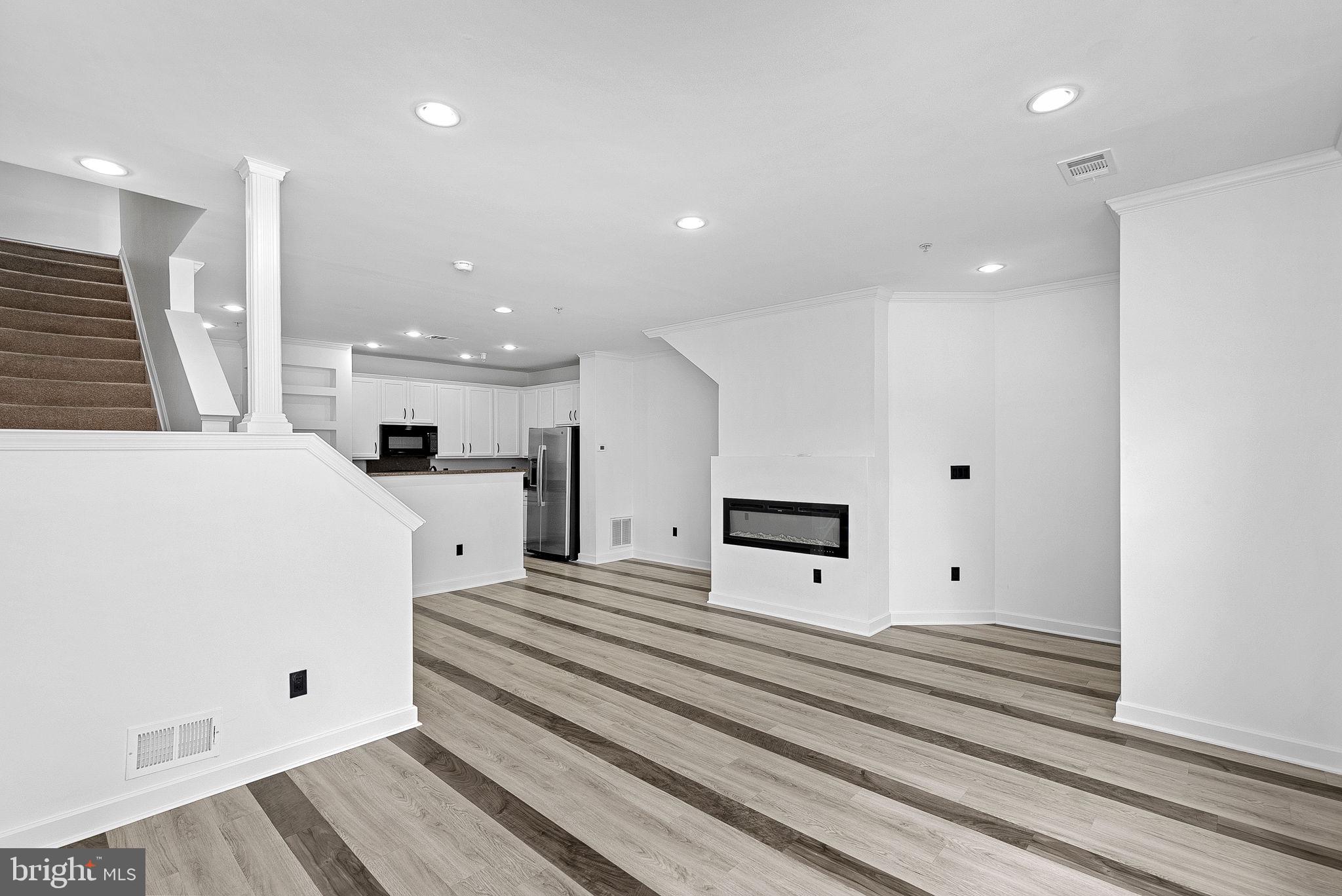 AMBER SPRING CONDOMINIUMS - Residential