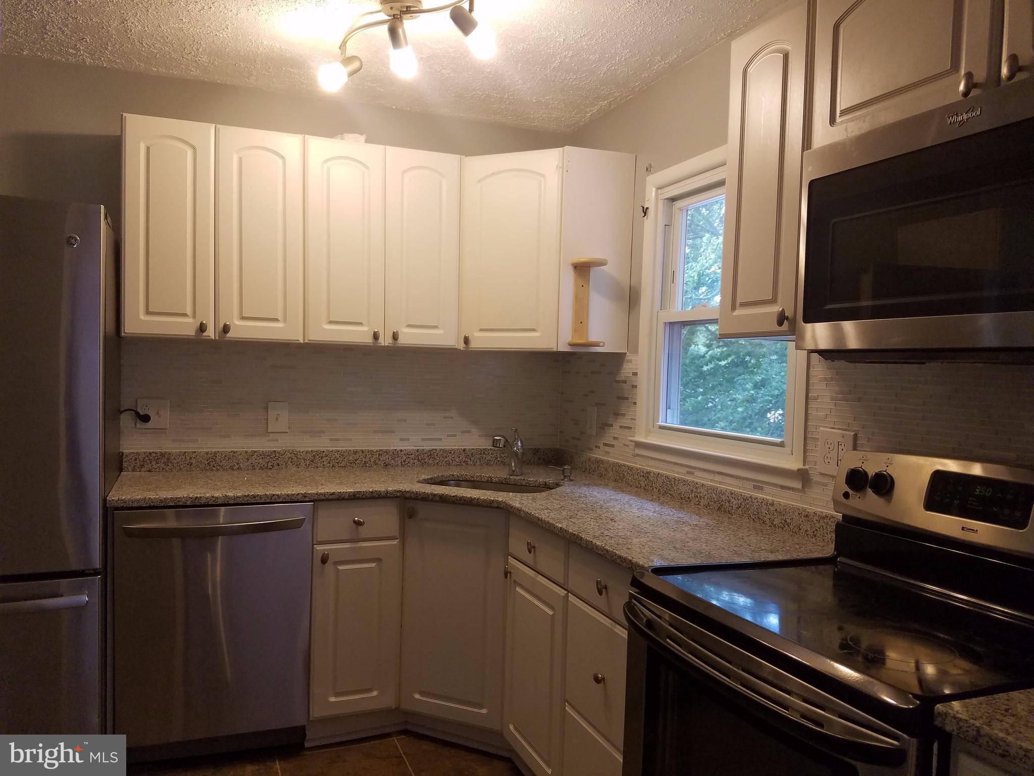 DALE CITY - Residential Lease